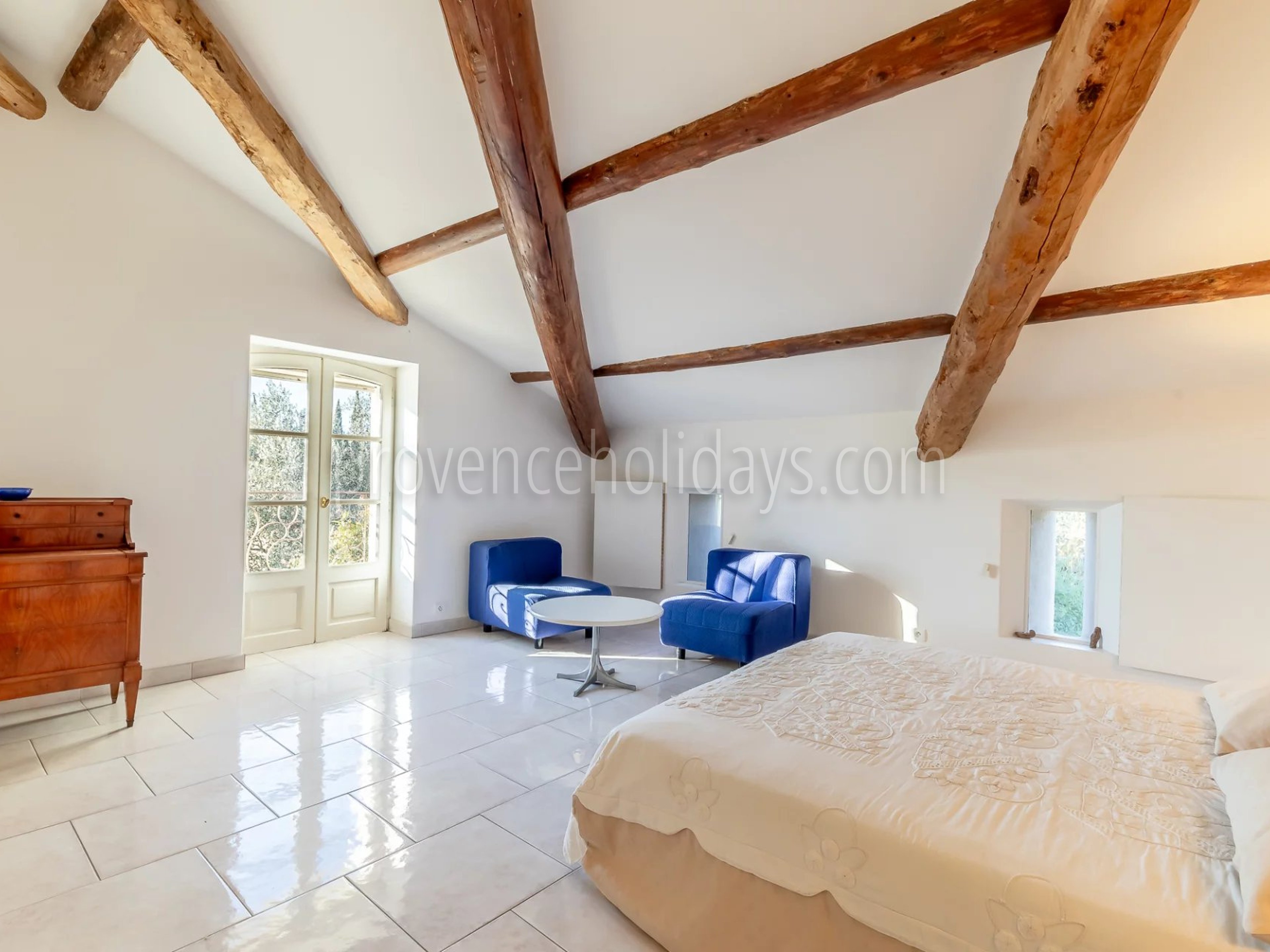 8 - Karaktervolle mas in Vaison-la-Romaine: Villa: Bedroom