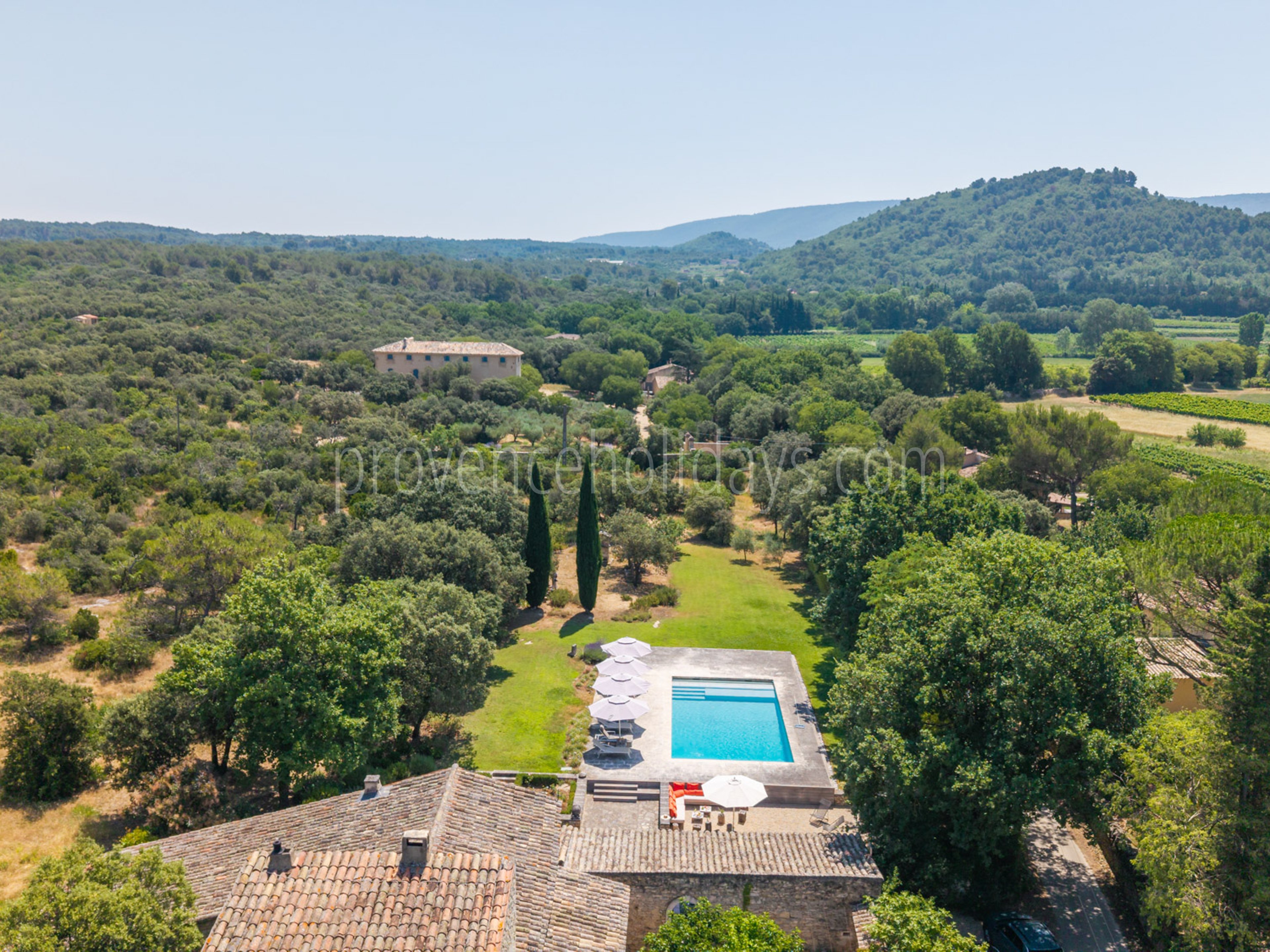 63 - Le Mas aux Gargouilles: Villa: Exterior