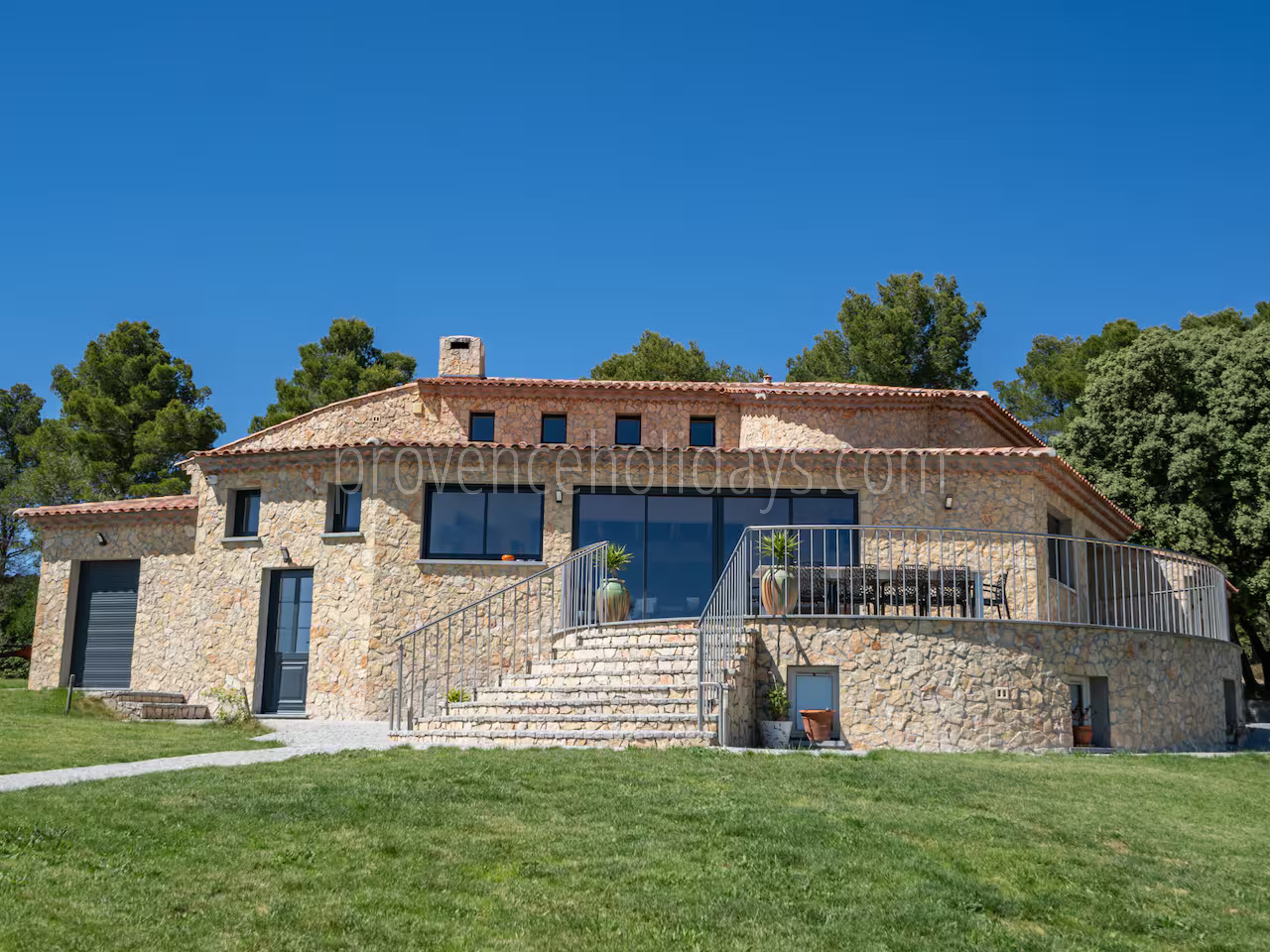 1 - Mas de l\'Eolienne: Villa: Exterior