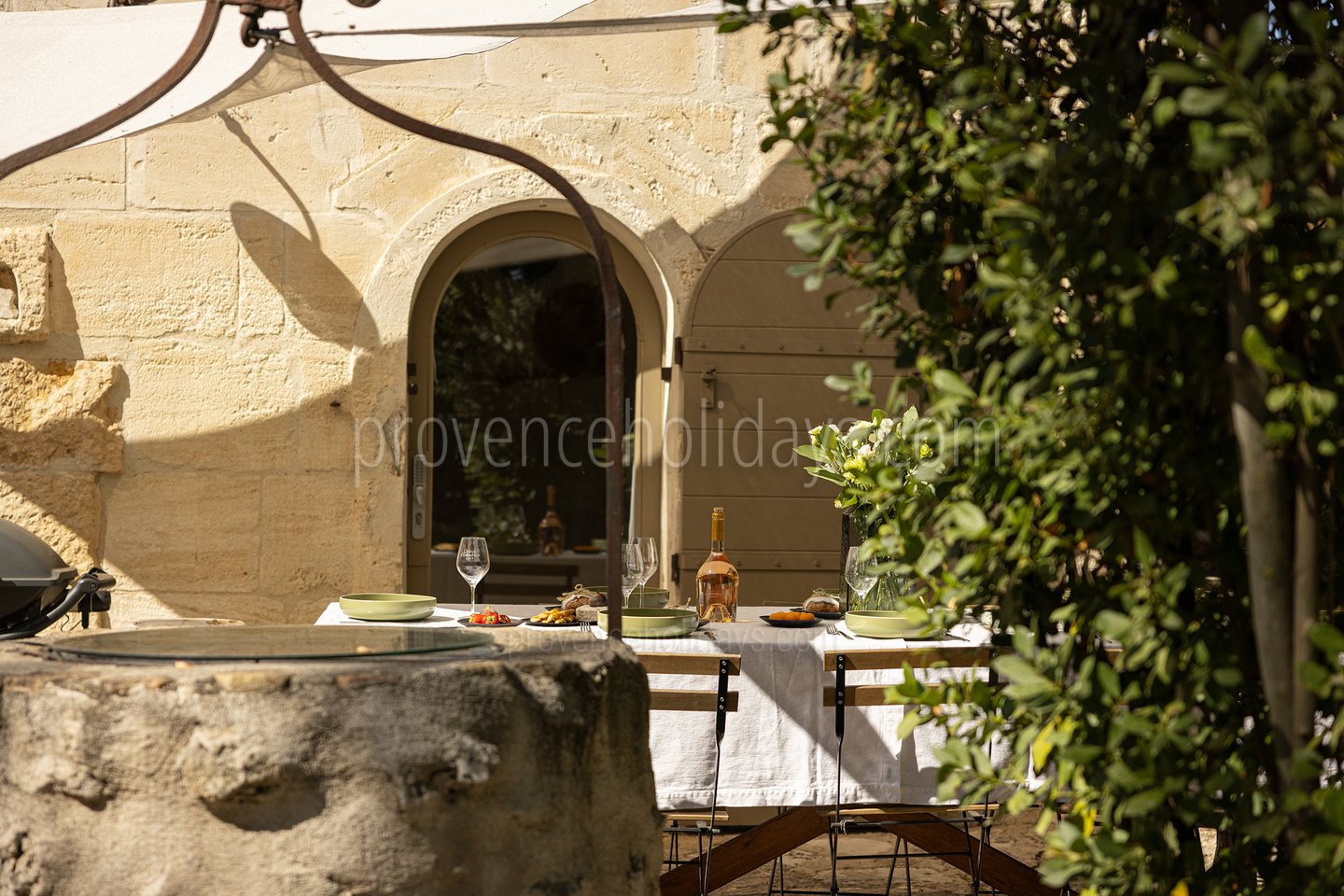 41 - Mas du Rosier: Villa: Exterior