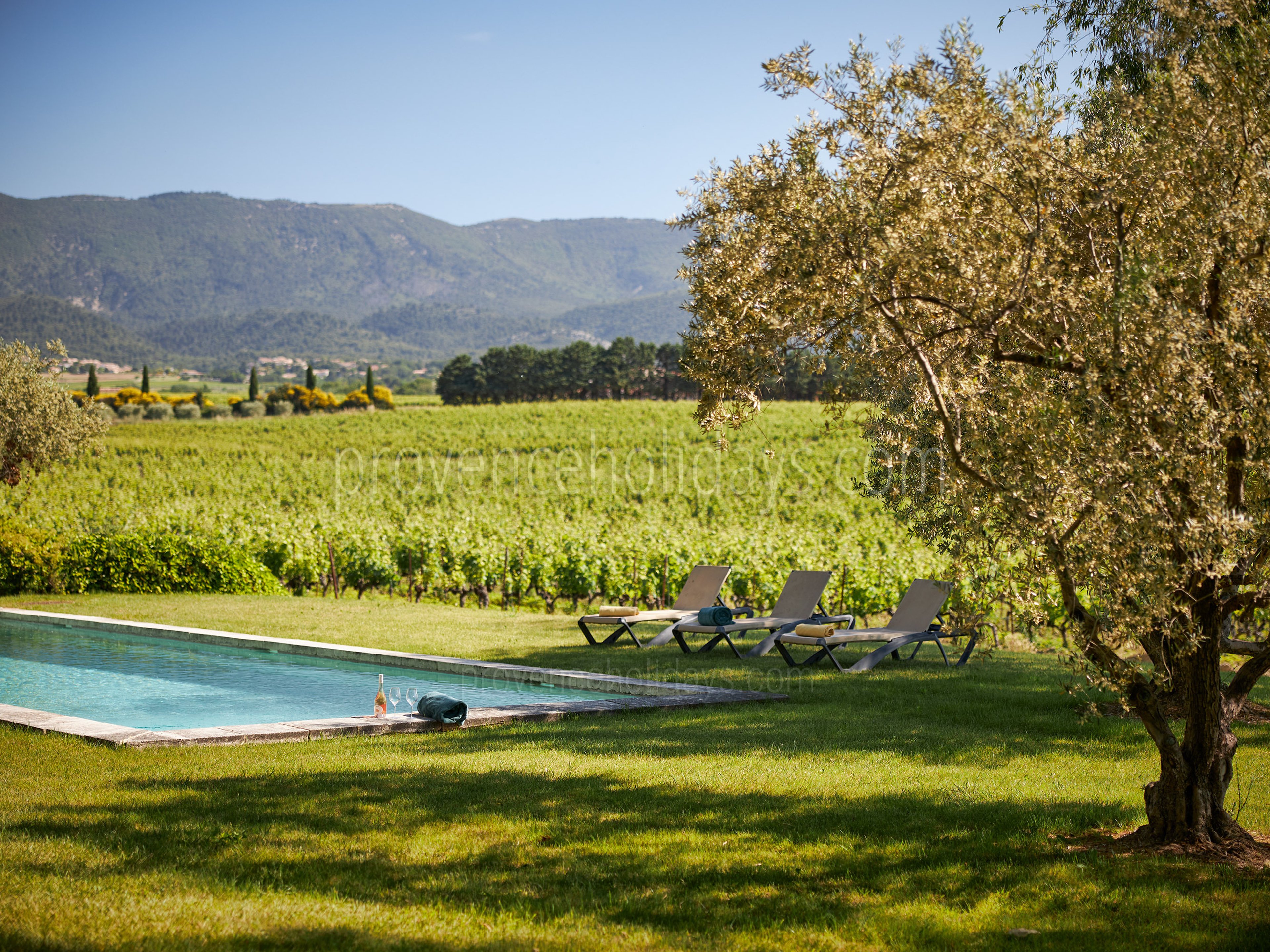 16 - Bastide de Luberon: Villa: Pool