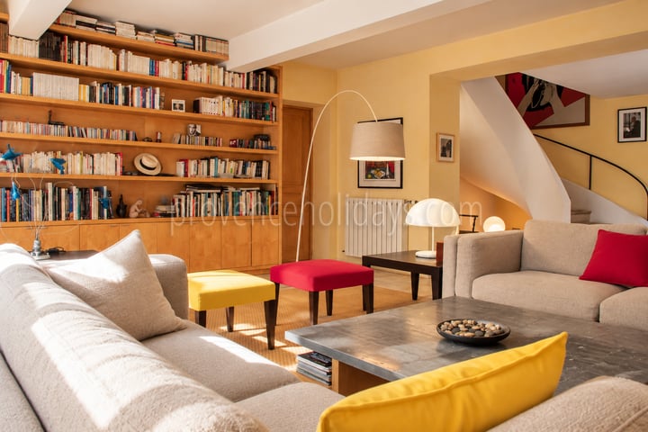 23 - Authentic farmhouse in Saint-Rémy-de-Provence: Villa: Interior