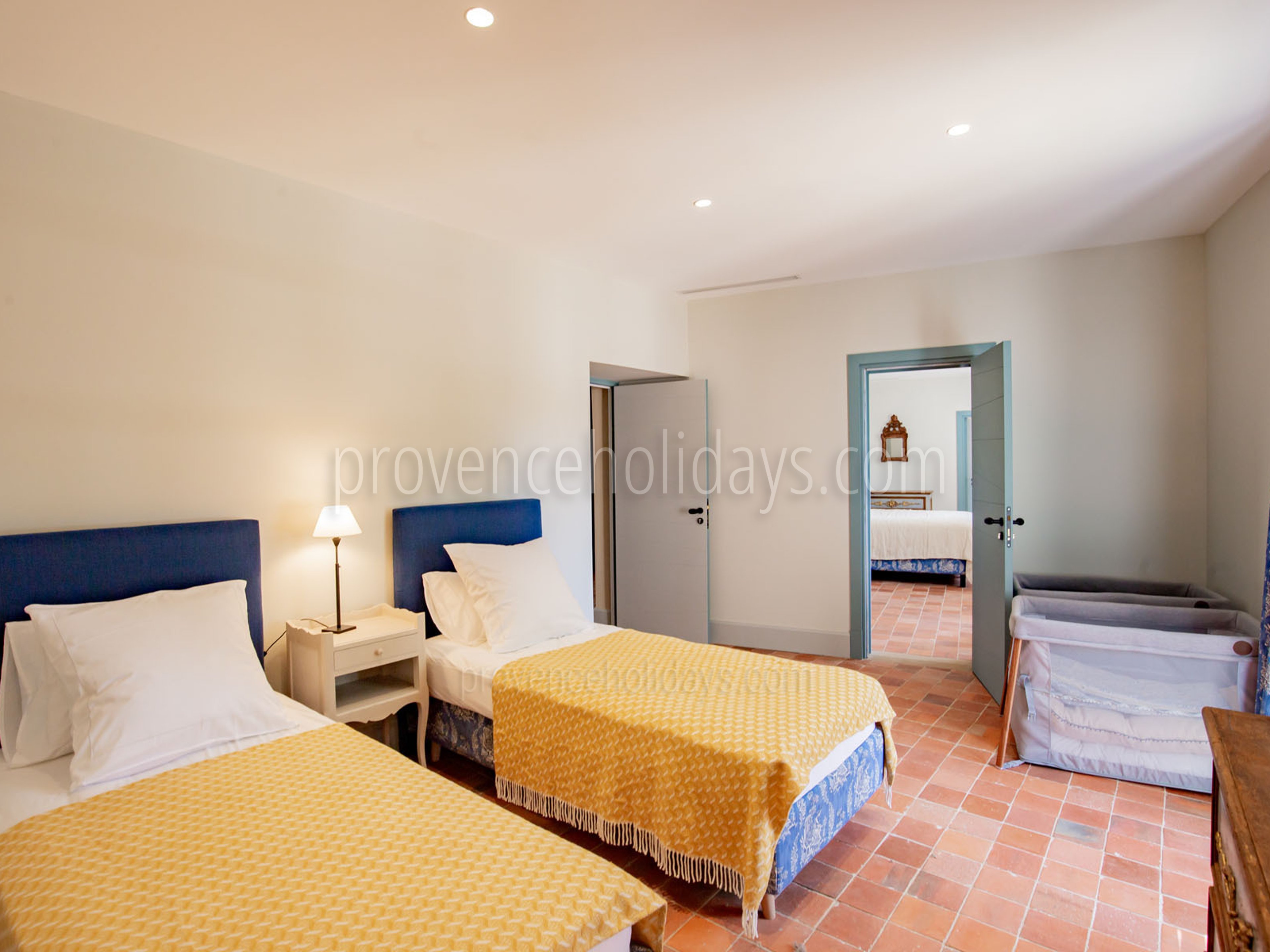 50 - Domaine d\'Isabelle: Villa: Bedroom