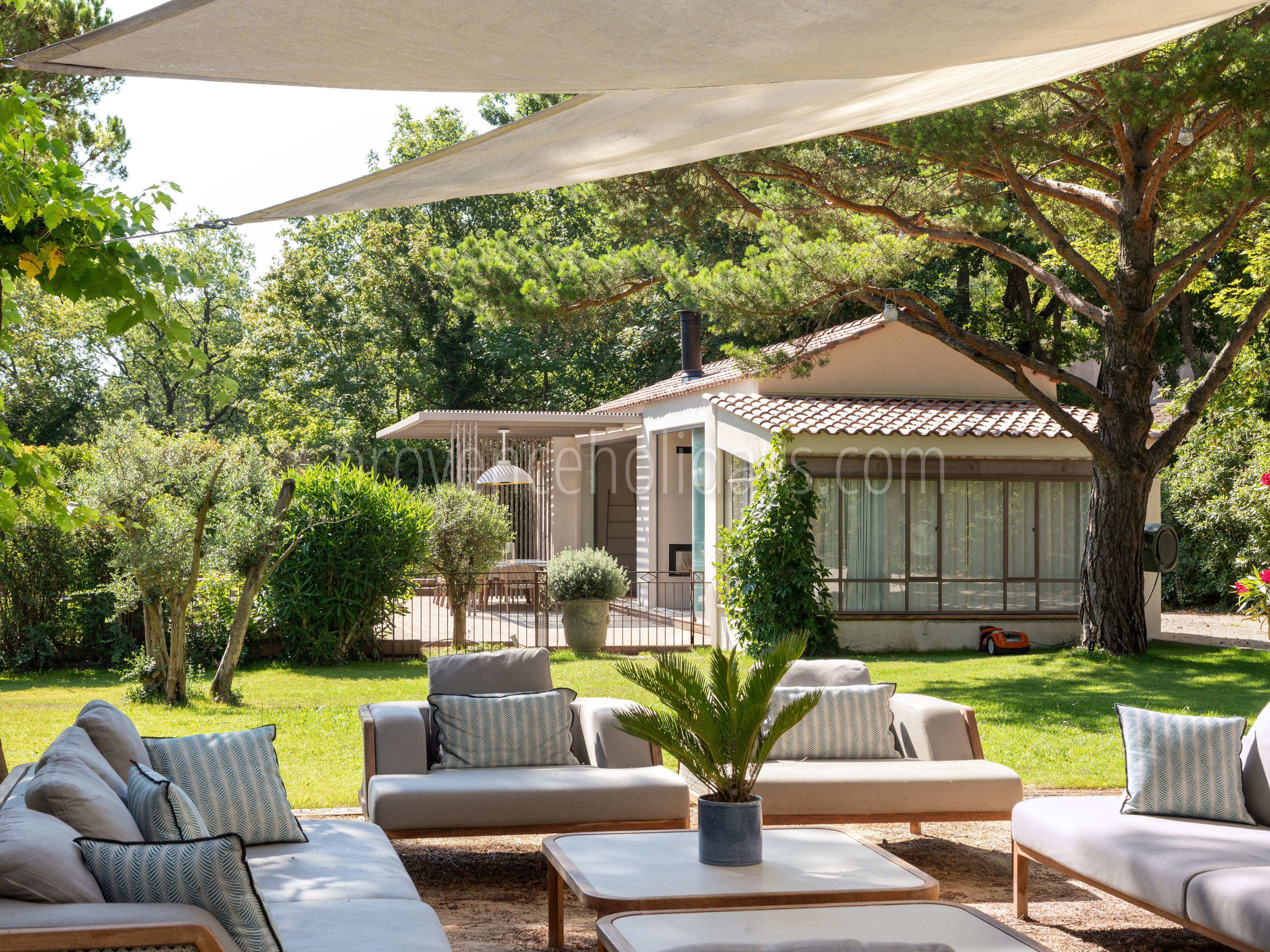 2 - Domaine Aurea: Villa: Exterior