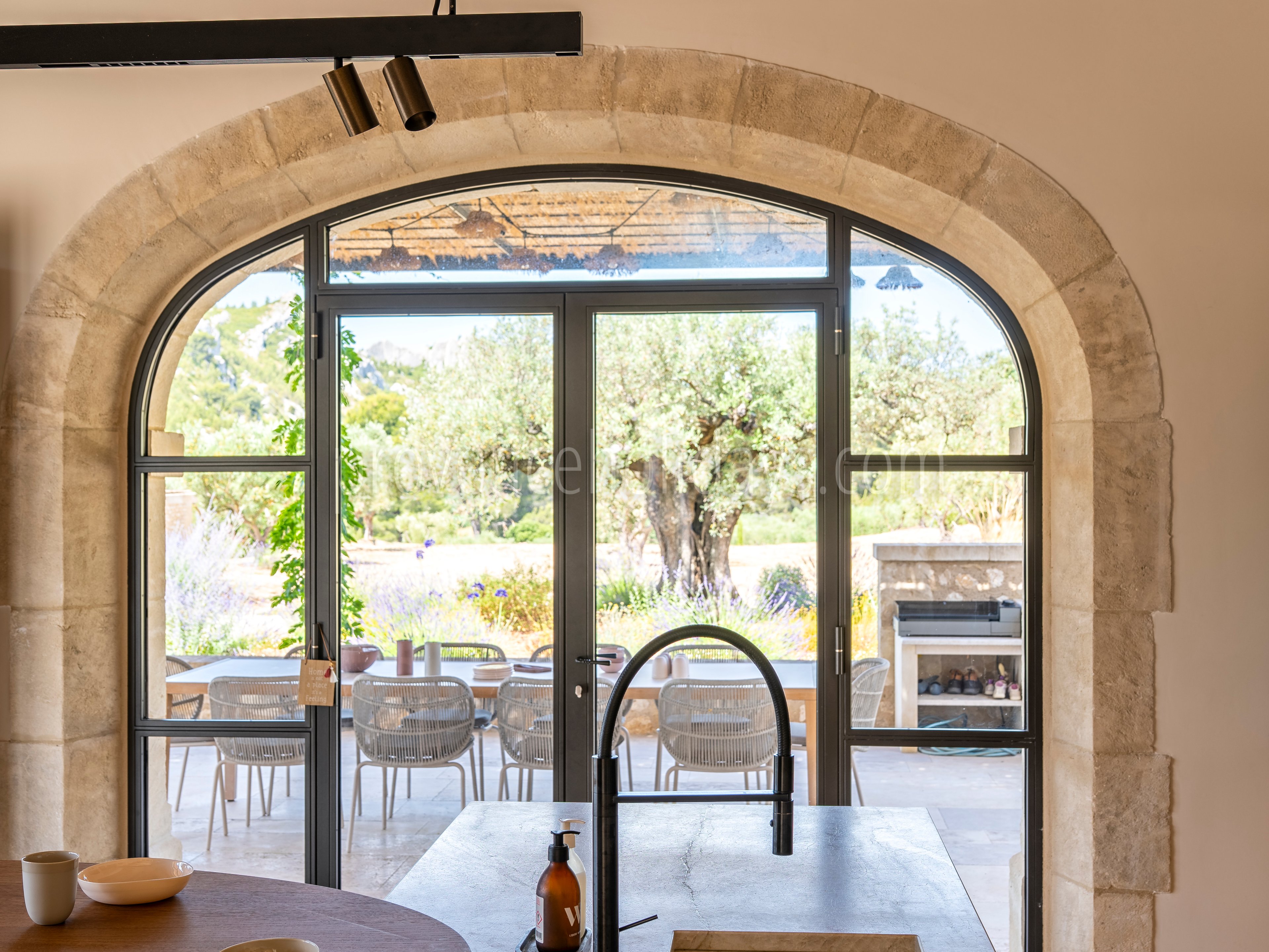 135 - Le Loup des Alpilles: Villa: Interior