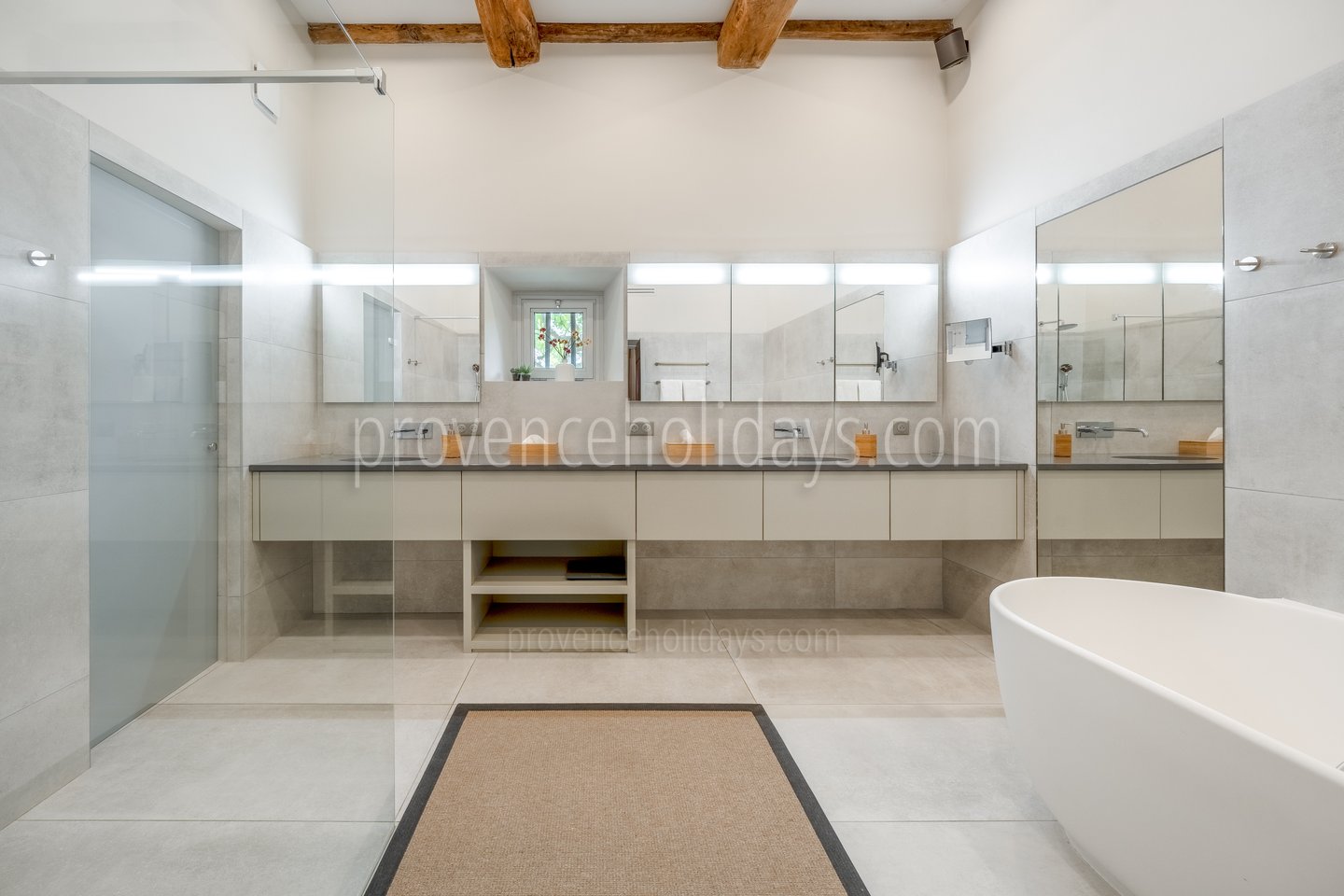 44 - Le Mas de Goult (24): Villa: Bathroom