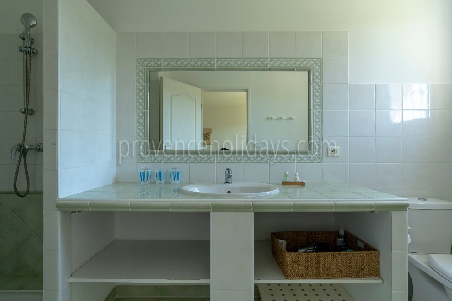 50 - Chez Alare: Villa: Bathroom