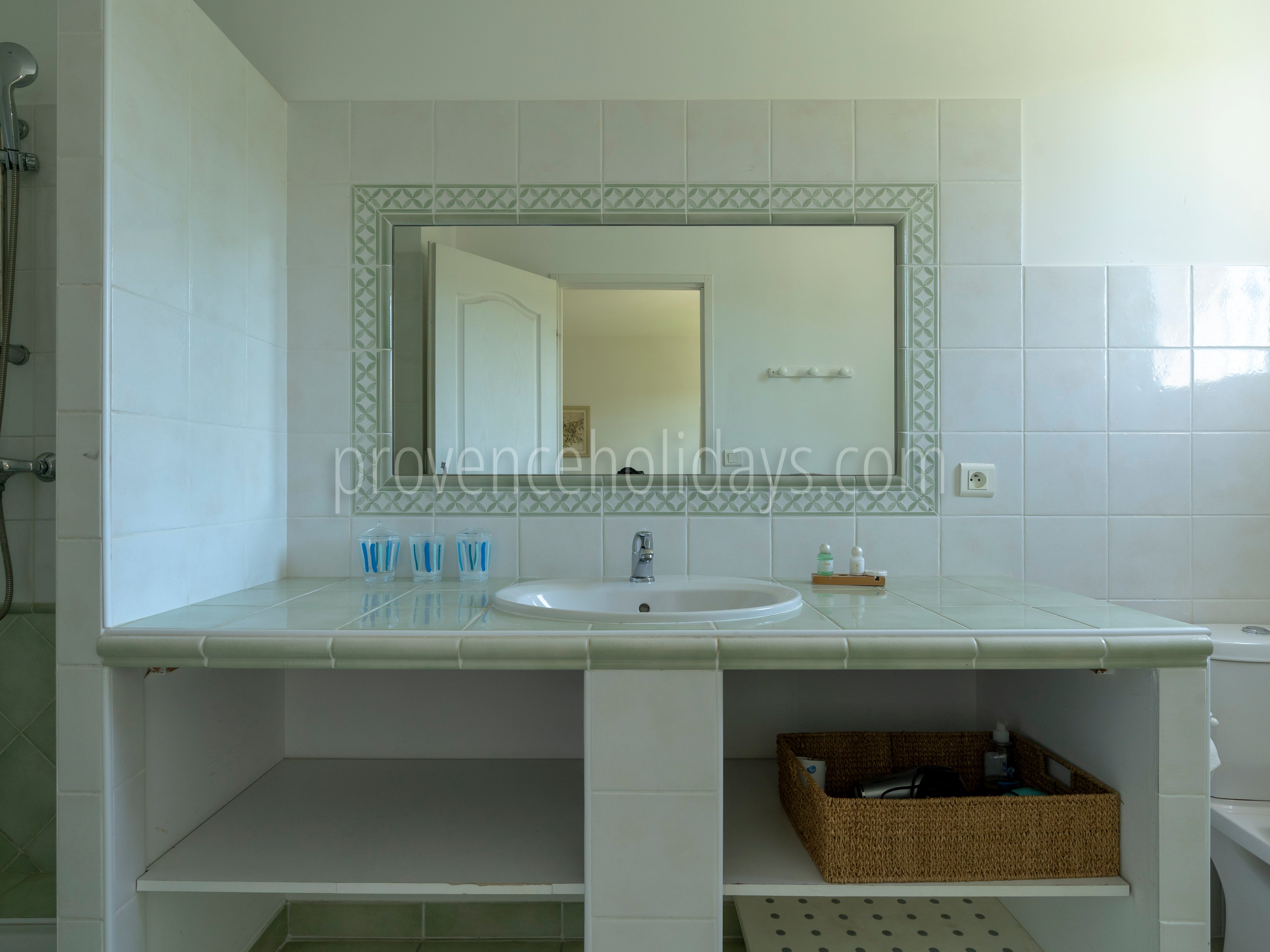 50 - Chez Alare: Villa: Bathroom