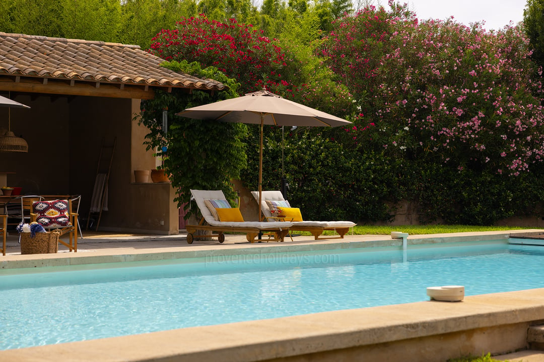 36 - Le Mas d\'Orgon: Villa: Pool