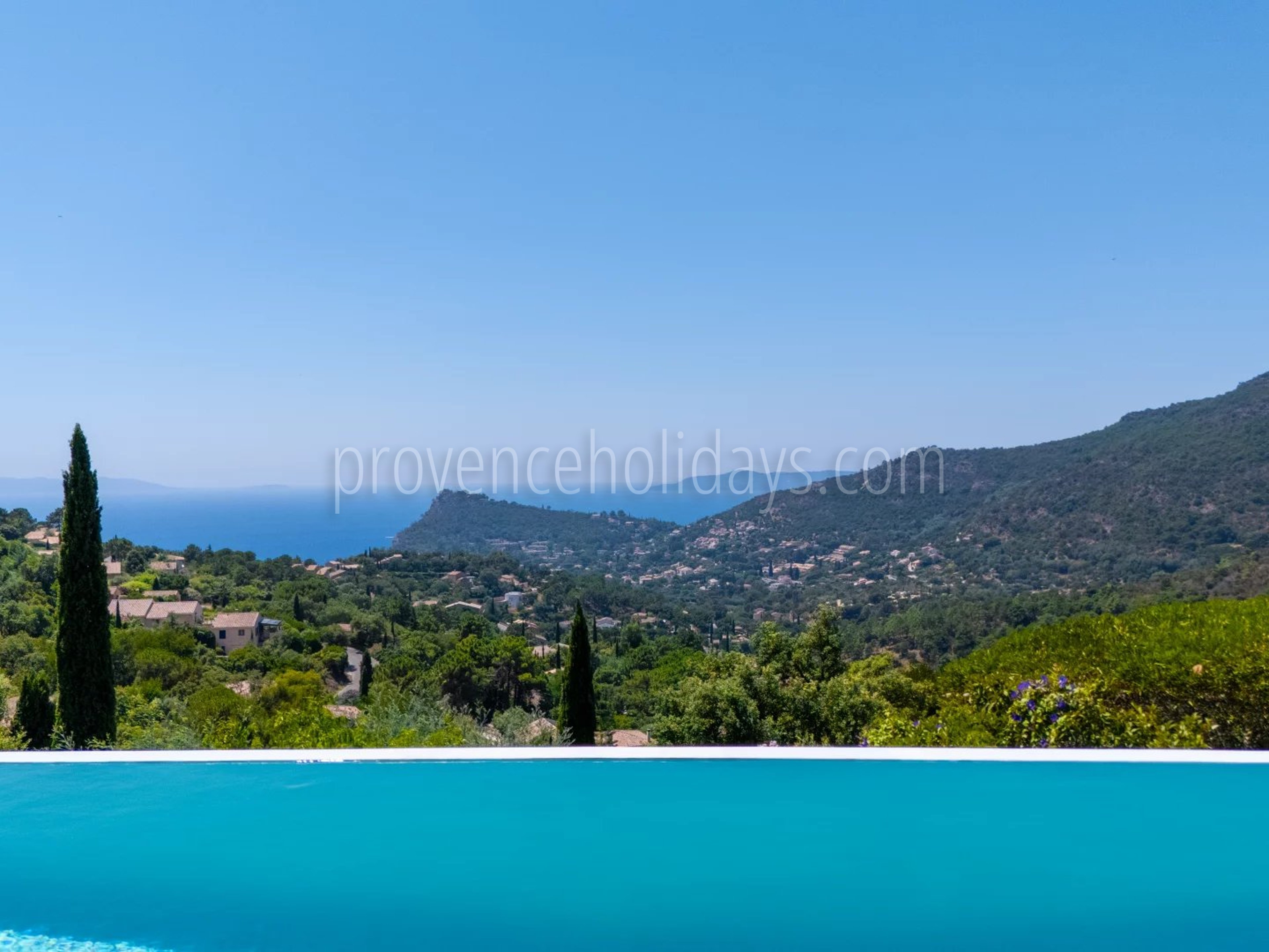 21 - Zeitgenössische Villa in Rayol-Canadel-sur-Mer: Villa: Pool