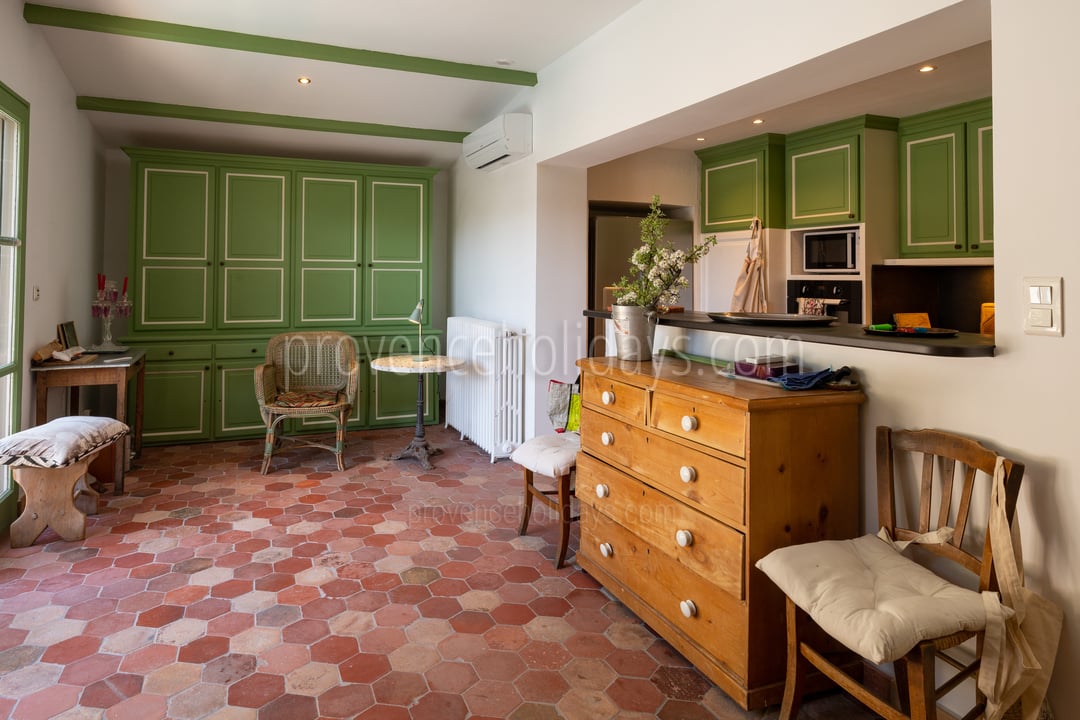 11 - Mas des Valettes: Villa: Interior