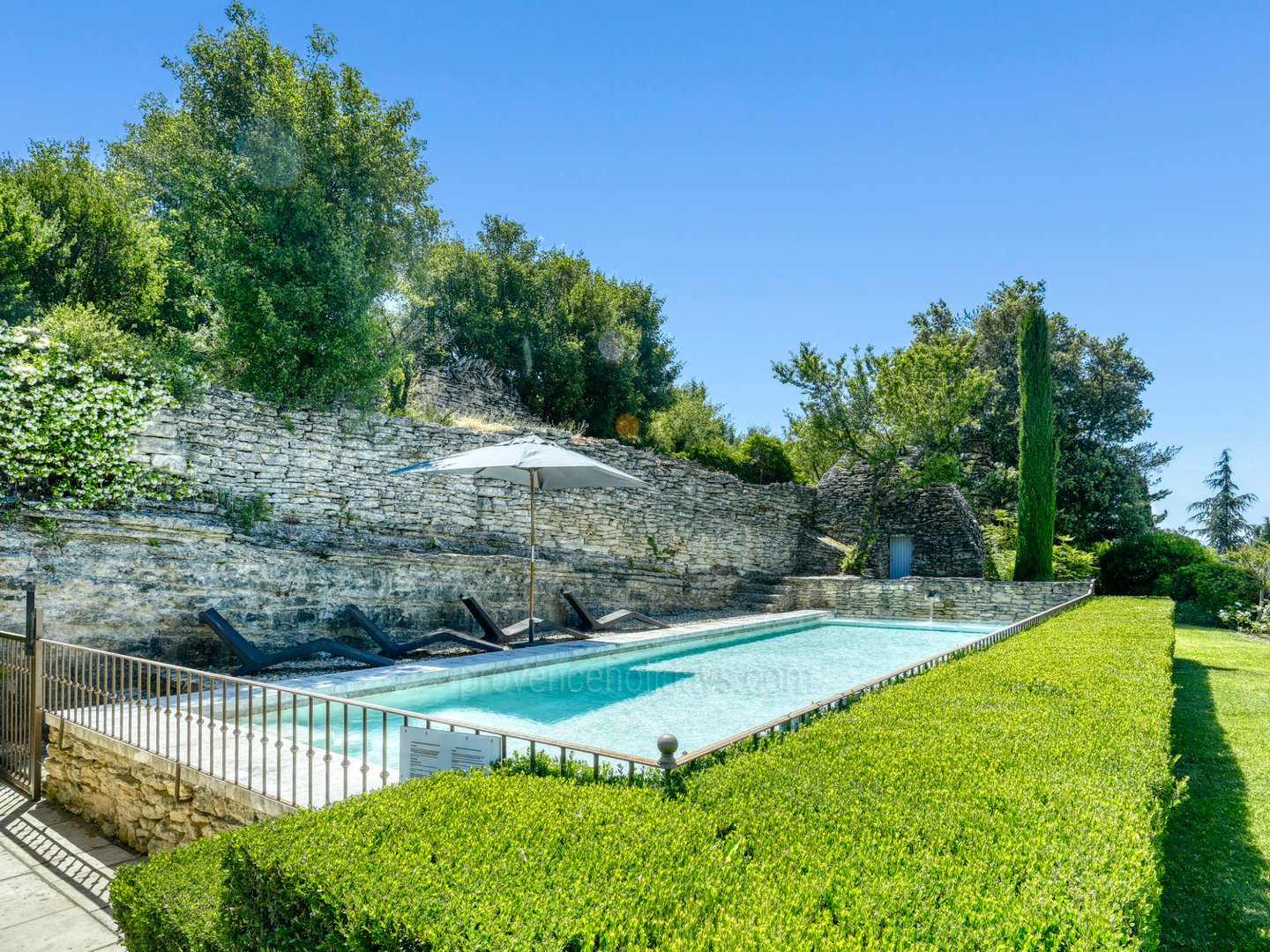 2 - Les Terrasses de Gordes: Villa: Pool