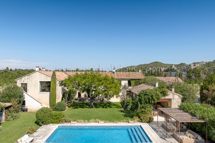 Mooi Vakantiehuis tussen Avignon en Les Alpilles