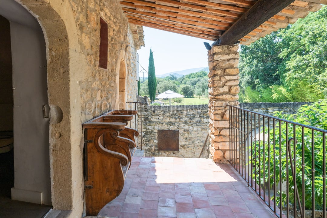 29 - Le Mas aux Gargouilles: Villa: Exterior