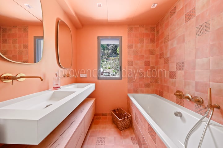 23 - Villa Valentine: Villa: Bathroom