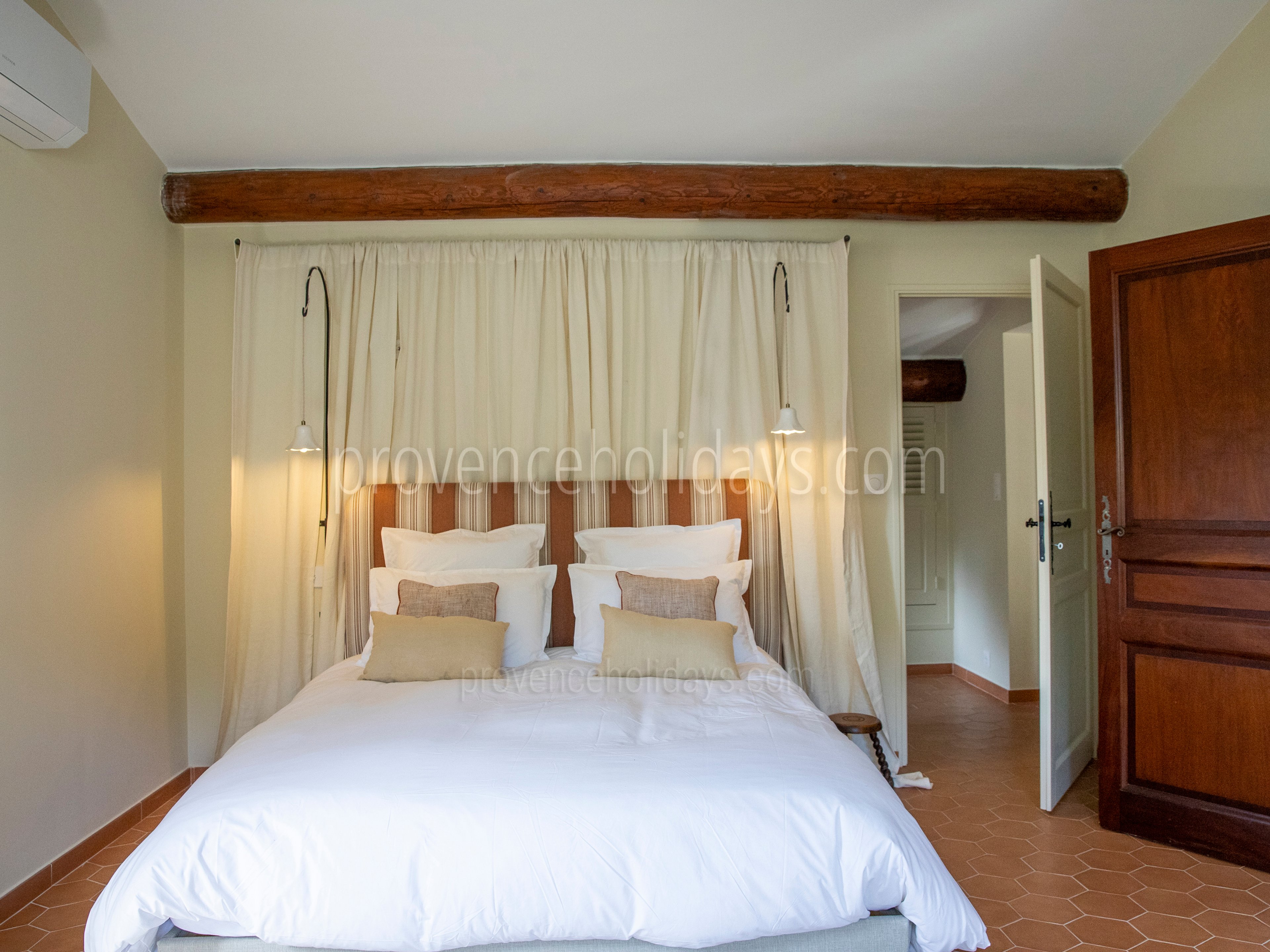 57 - Maison Lili: Villa: Bedroom