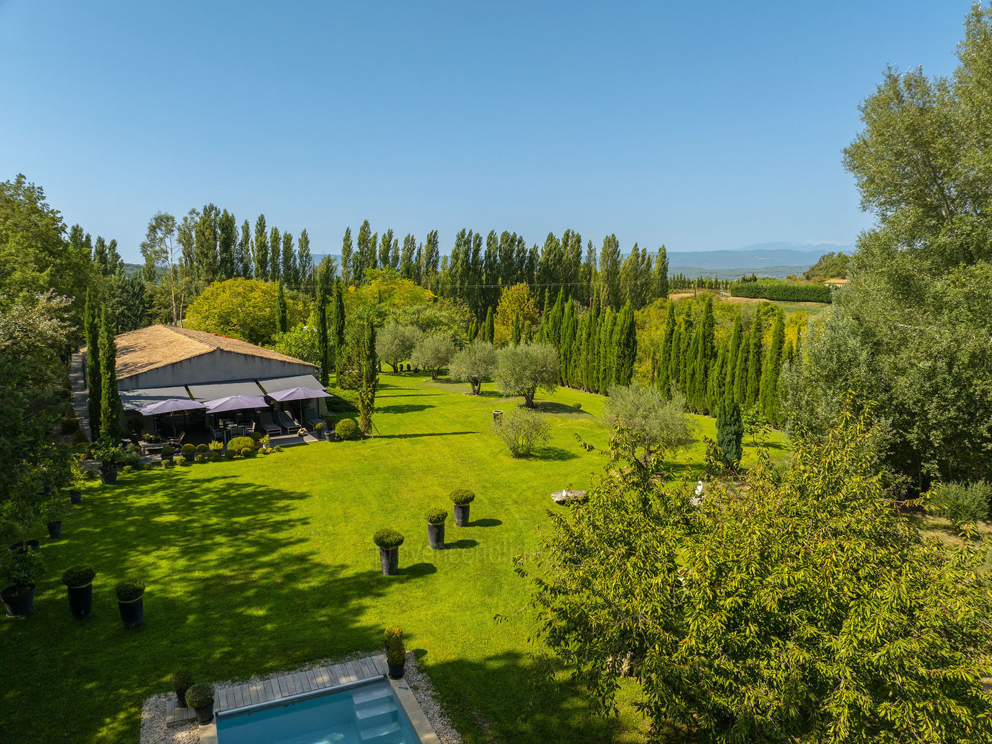 3 - Les Demeures du Luberon: Villa: Exterior