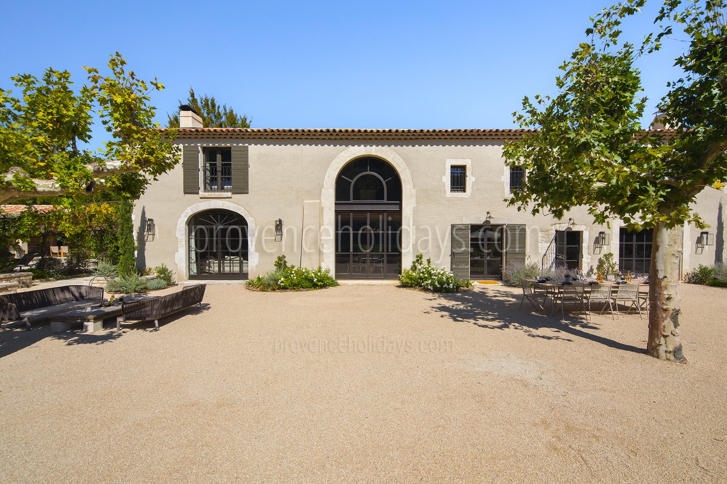 10 - Mas du Paradis: Villa: Exterior