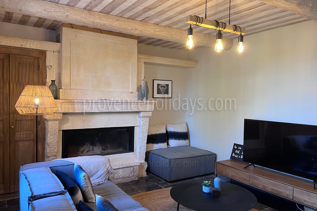 8 - Mazet de Fontvieille: Villa: Interior