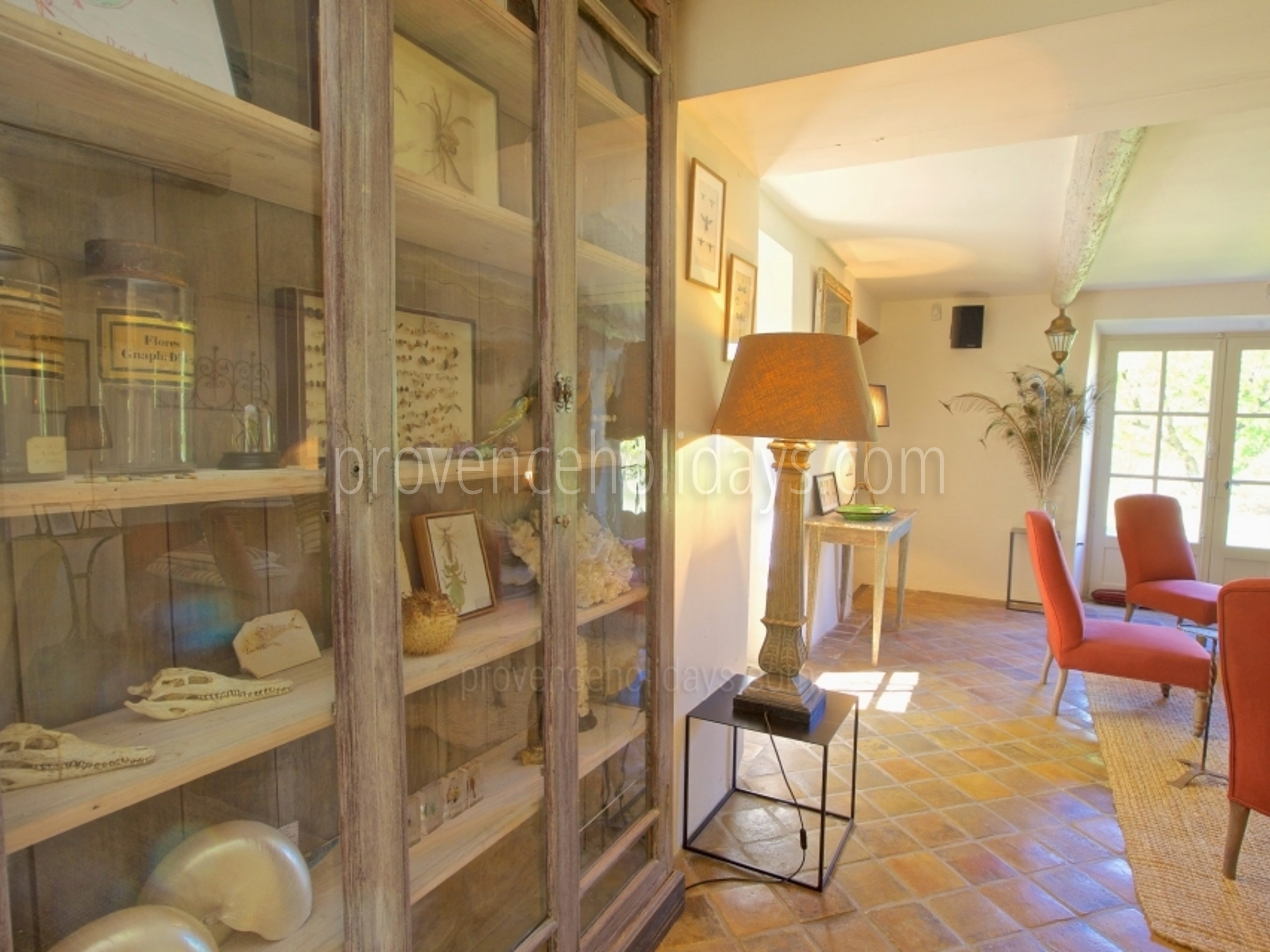 25 - Mas des Lavandes: Villa: Interior