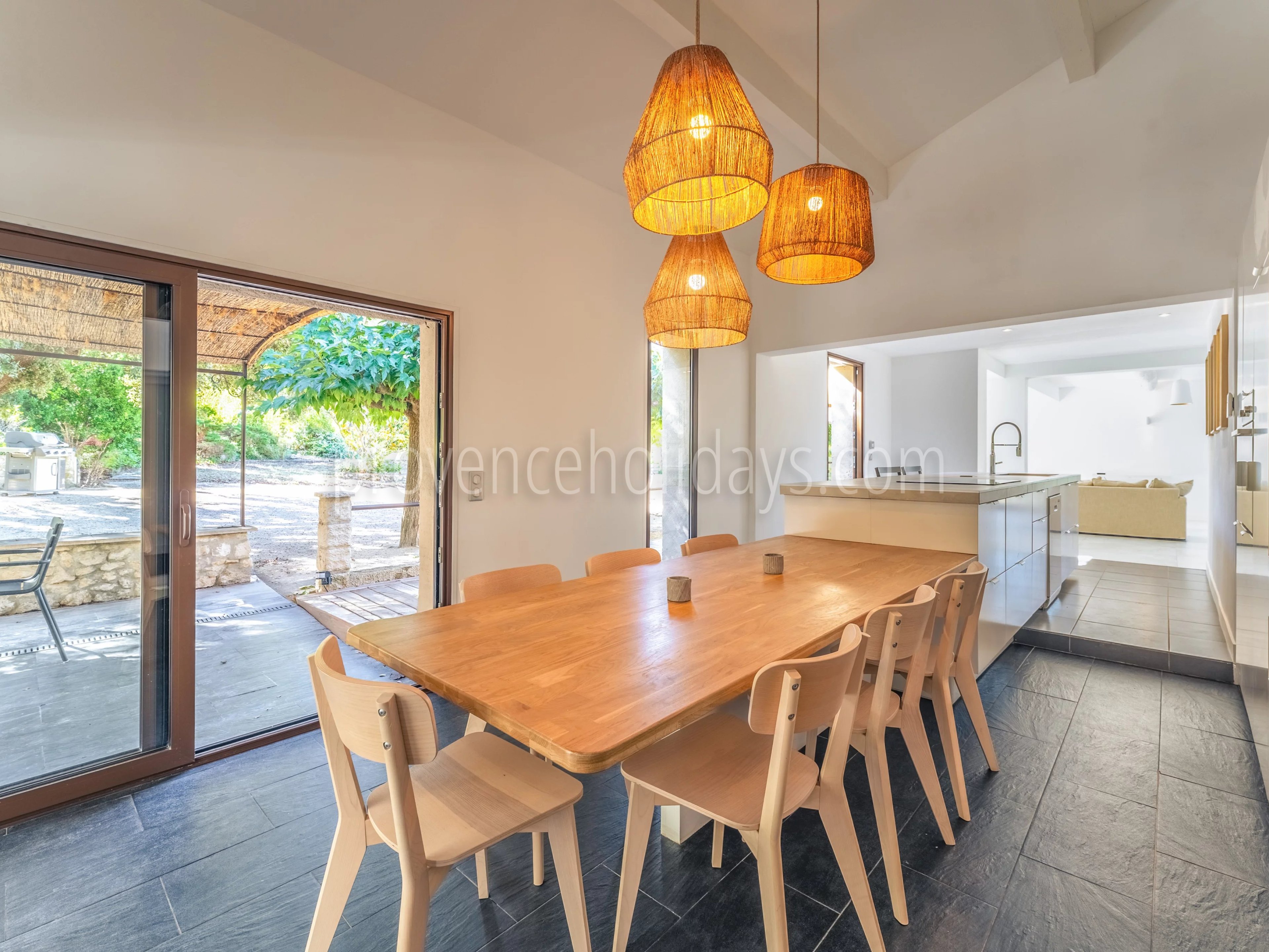 5 - Single-storey villa in Eygalières: Villa: Interior