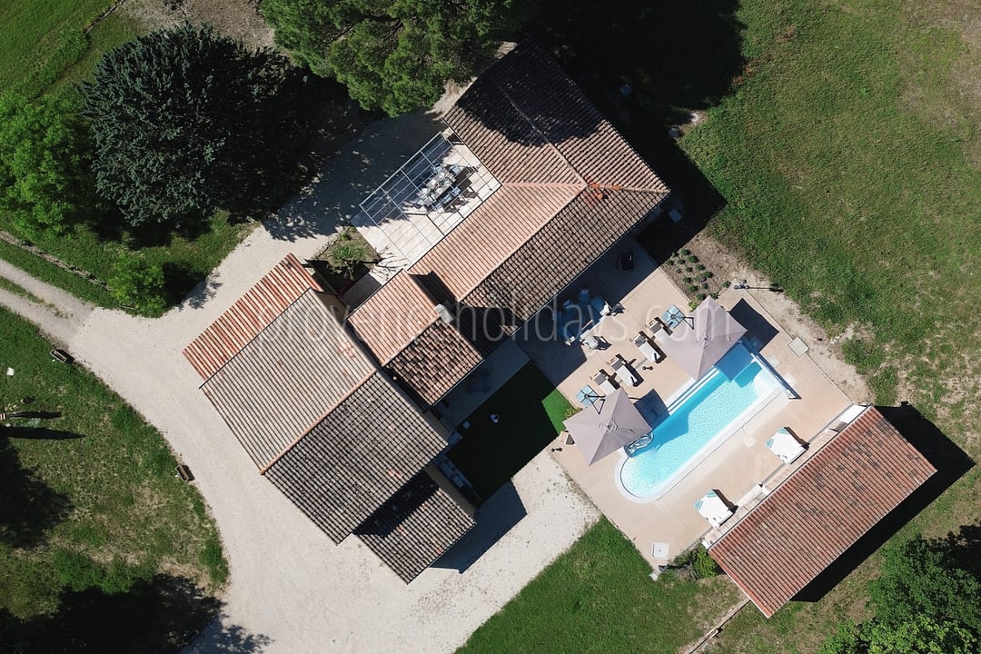 Moderne villa met zwembad en airconditioning in Roussillon - Zwembad