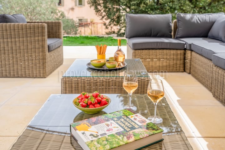 30 - La Bastide des Sources: Villa: Exterior
