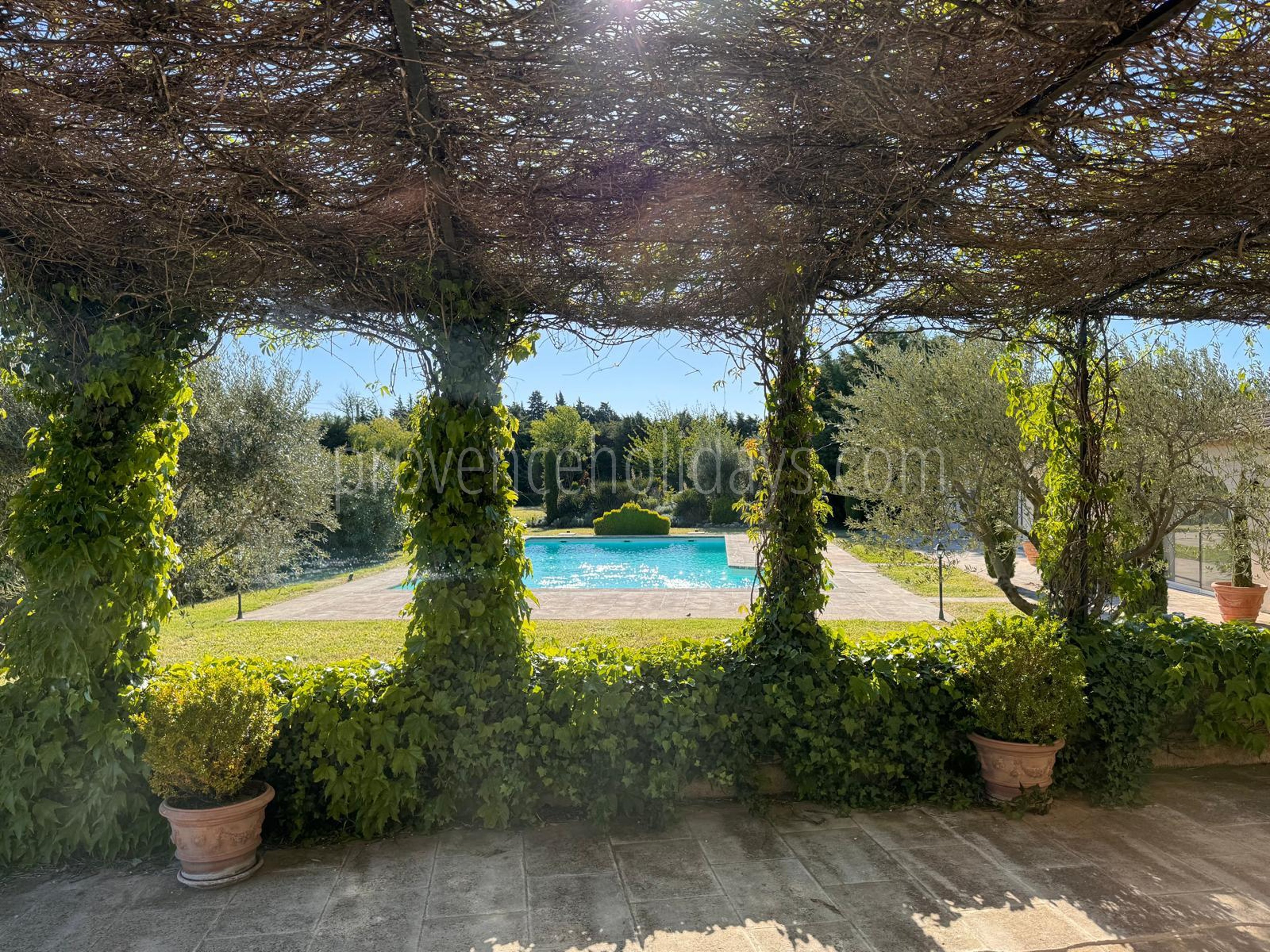 17 - Mas des Barrattes: Villa: Pool