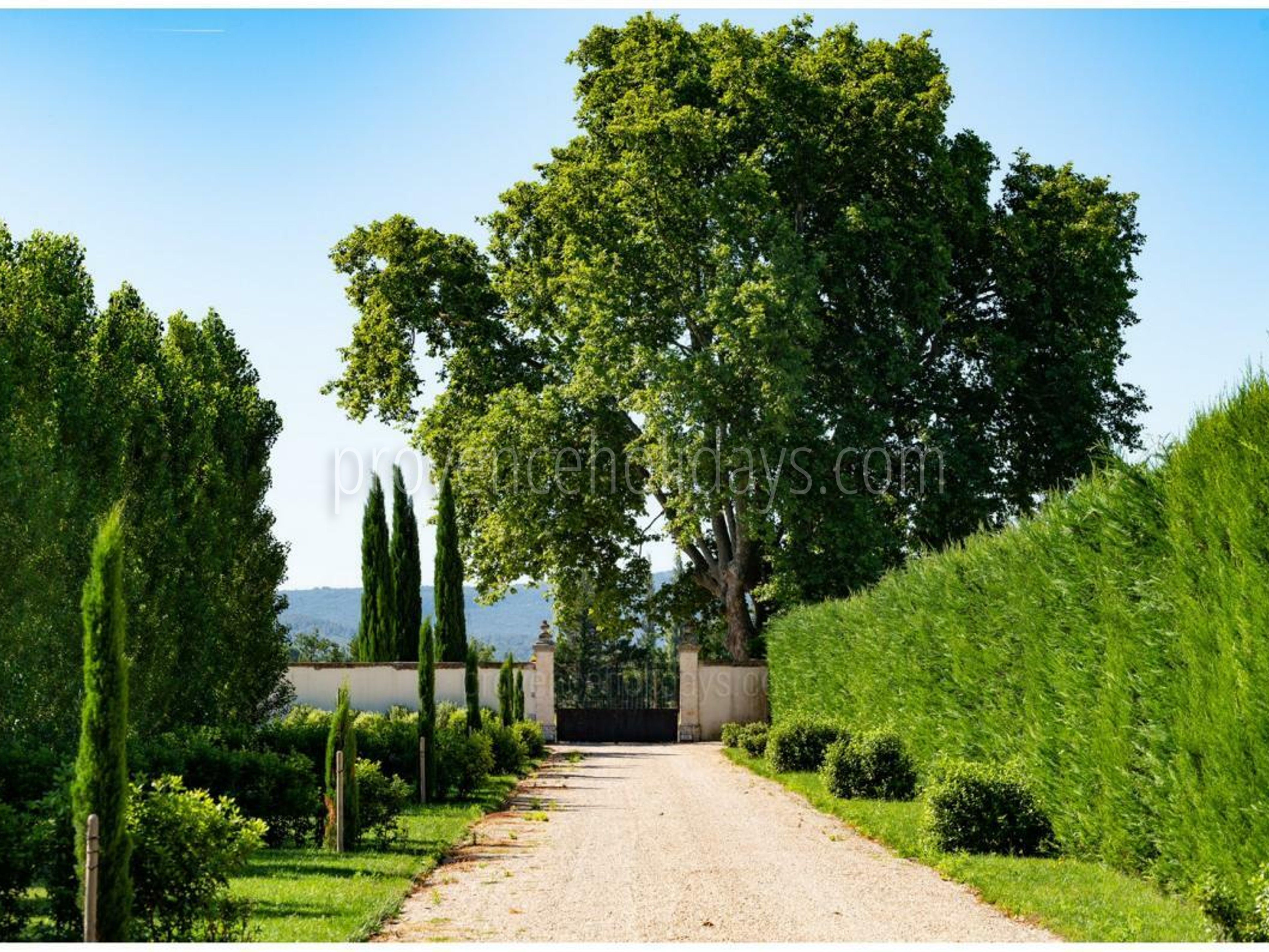 10 - Mas Mollégès: Villa: Exterior