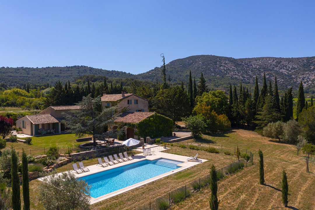 Large holiday rental in Malaucène near the Mont Ventoux