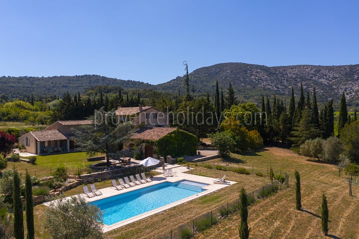 Large holiday rental in Malaucène near the Mont Ventoux
