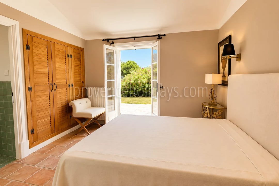 20 - Provençaals huis in Grimaud: Villa: Bedroom