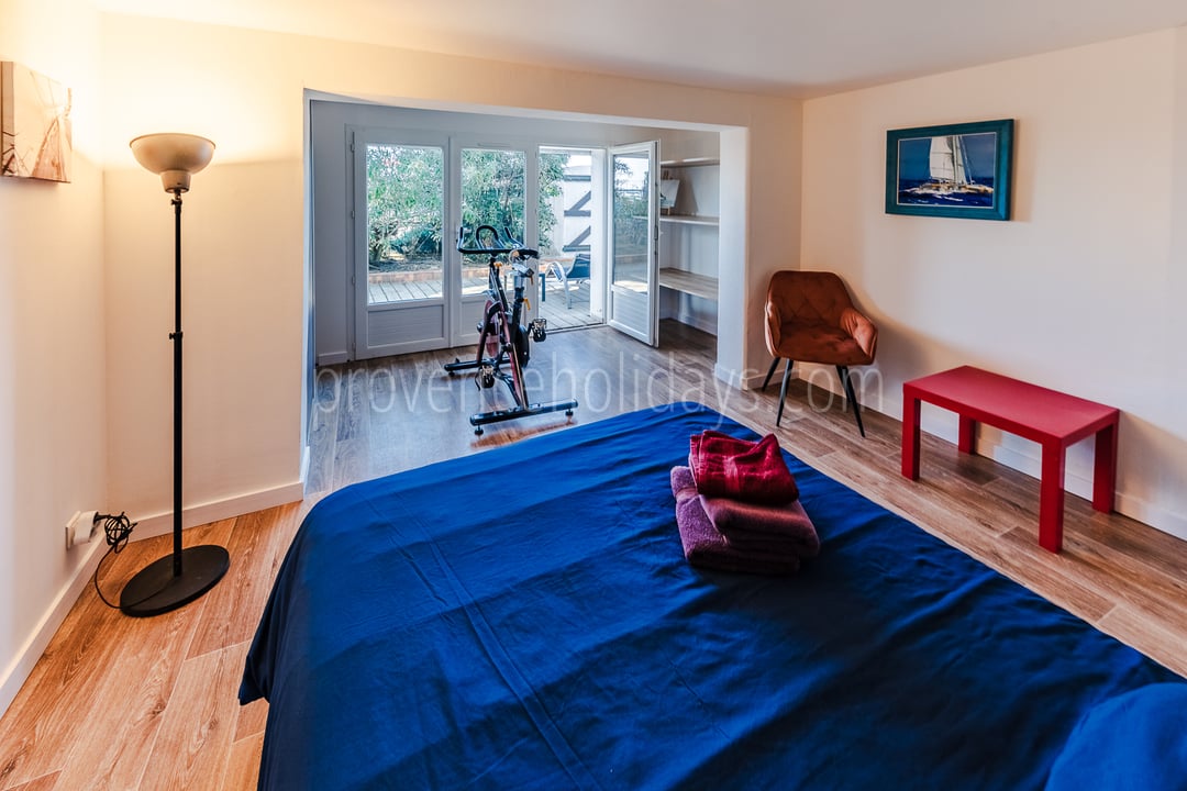 27 - Villa Les Pieds Dans L\'eau: Villa: Bedroom