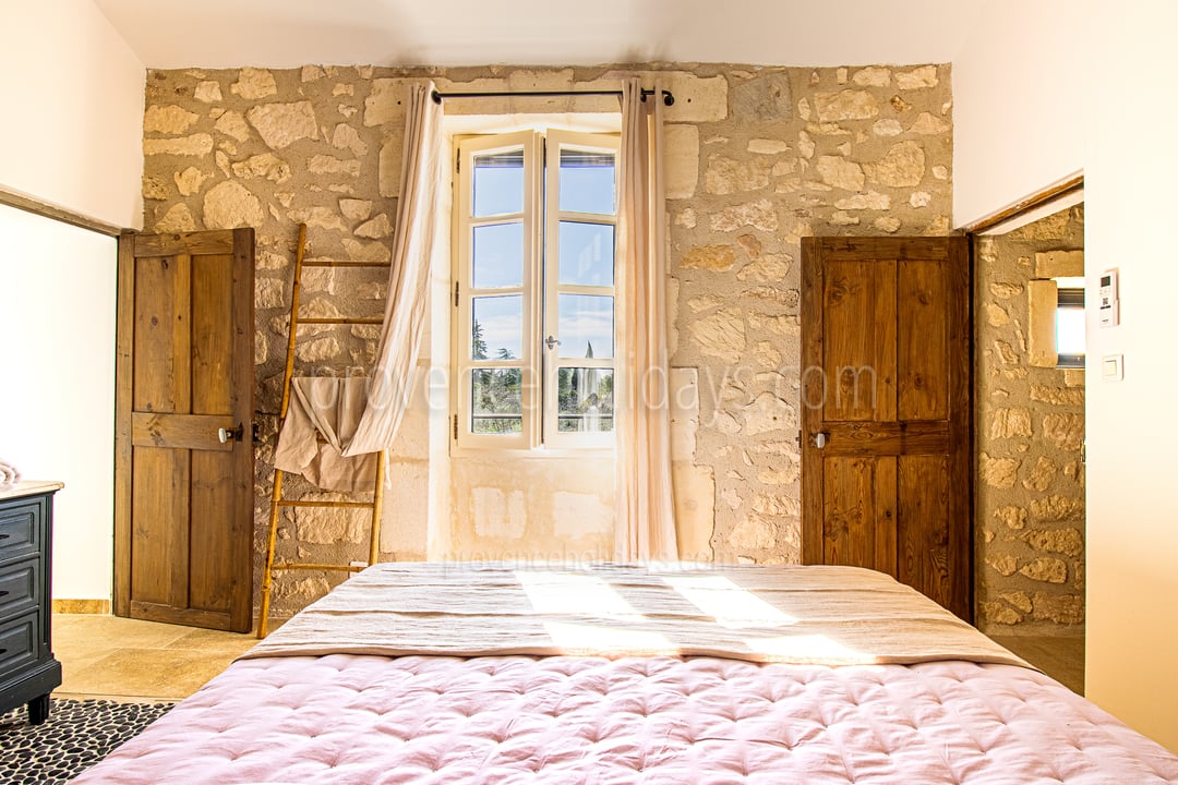 30 - Mazet de Fontvieille: Villa: Bedroom