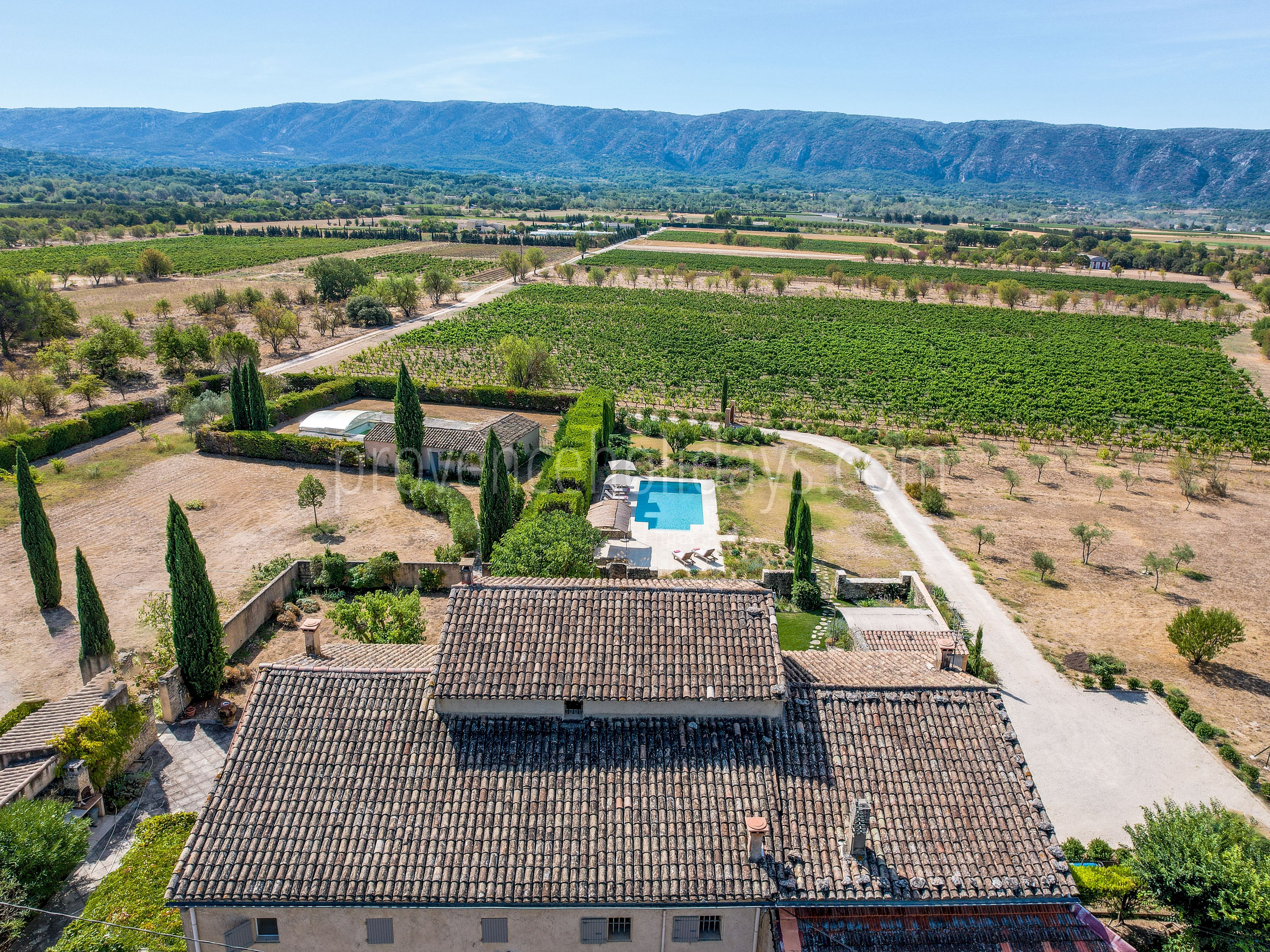 10 - Mas d\'Antoine: Villa: Exterior