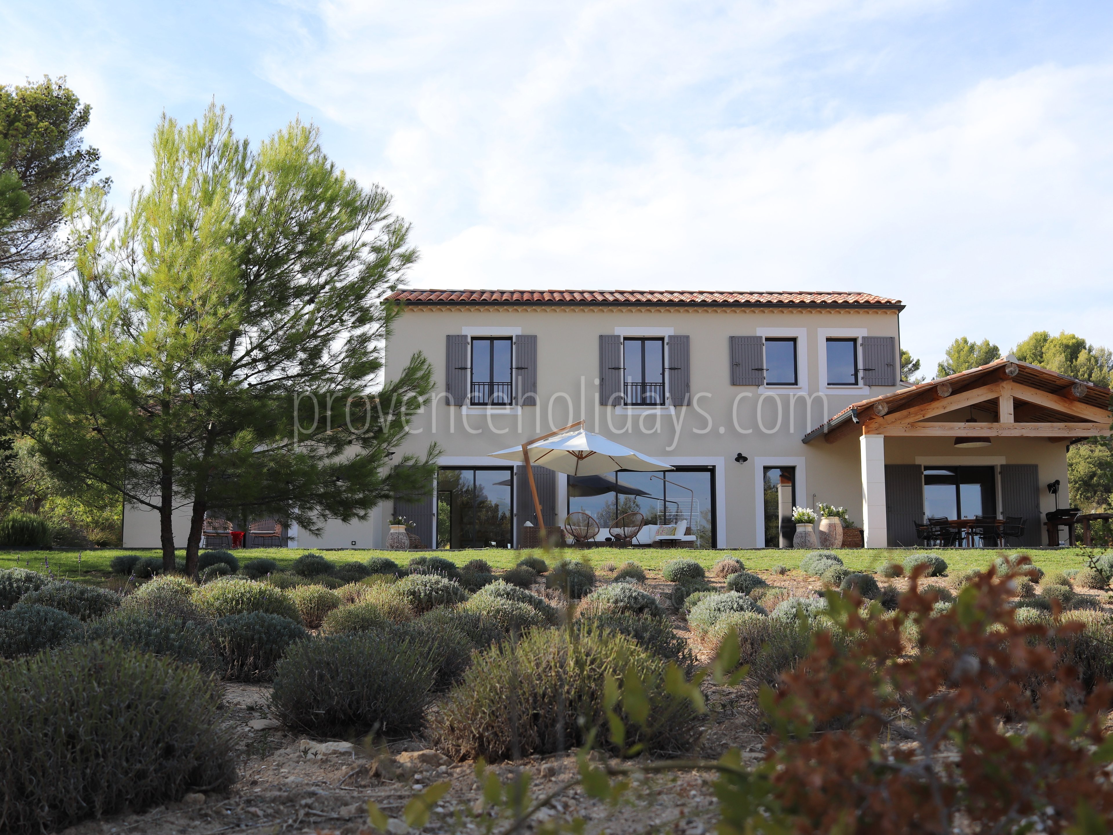 14 - Maison Poulinas: Villa: Exterior