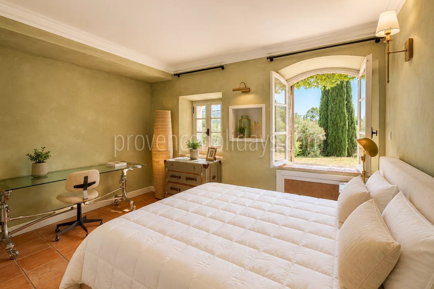 8 - Maison provençale à Grimaud: Villa: Bedroom