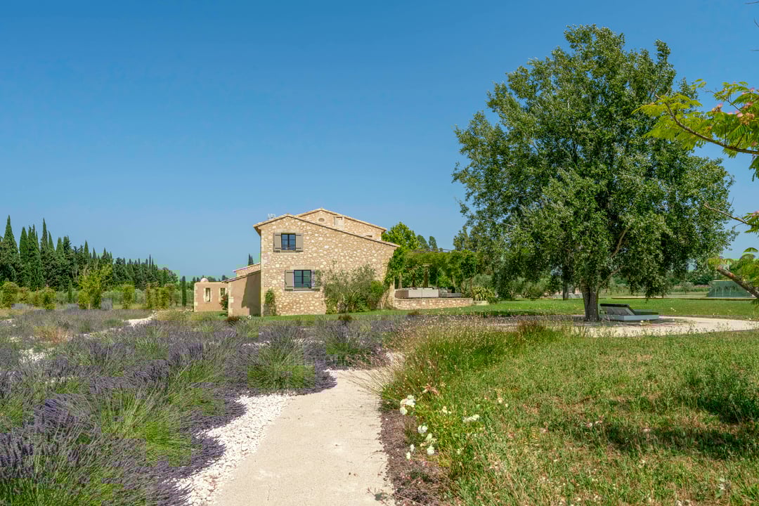 28 - Mas du Temps Suspendu: Villa: Exterior