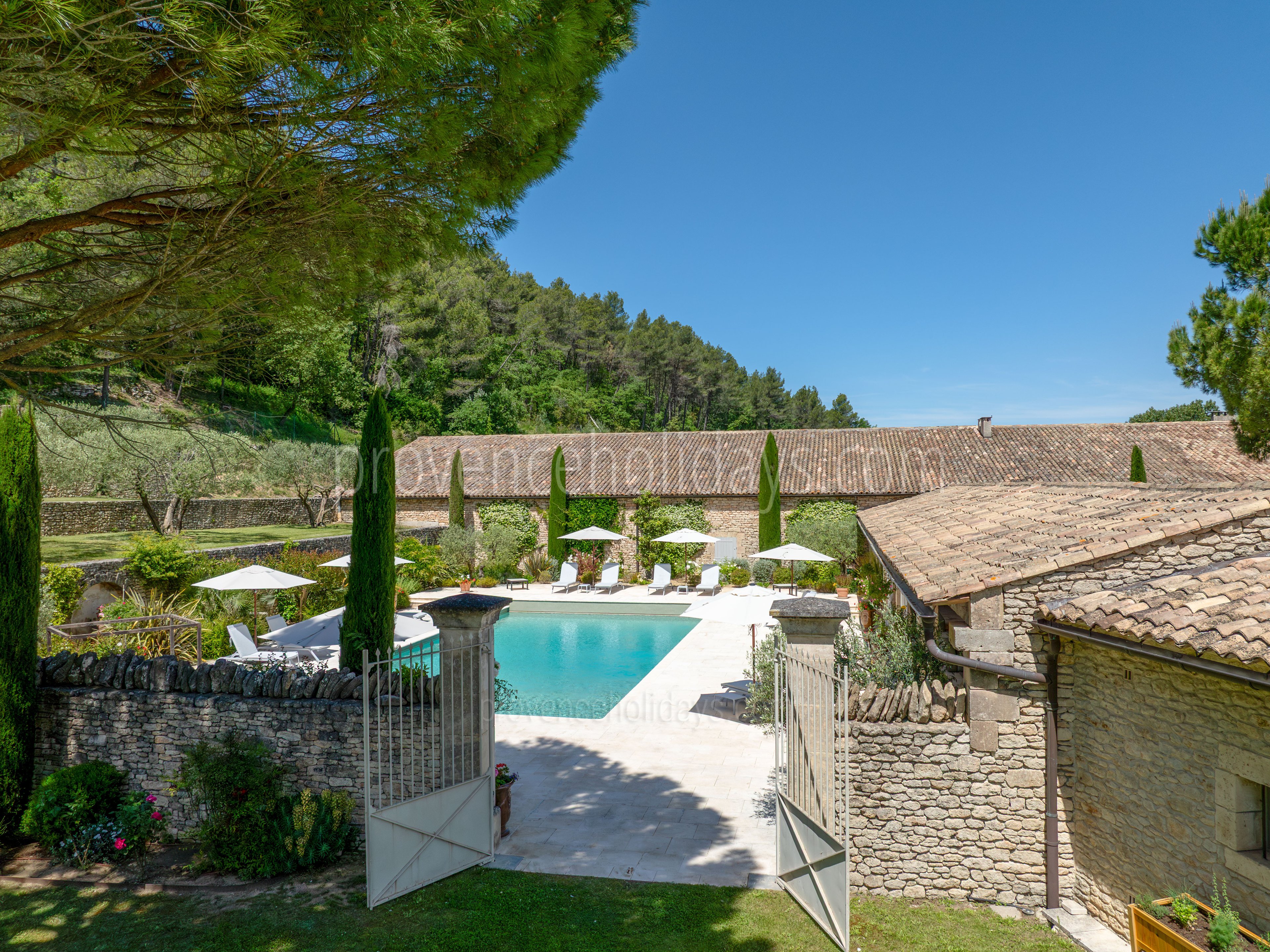 15 - Le Mas de Goult (24): Villa: Pool