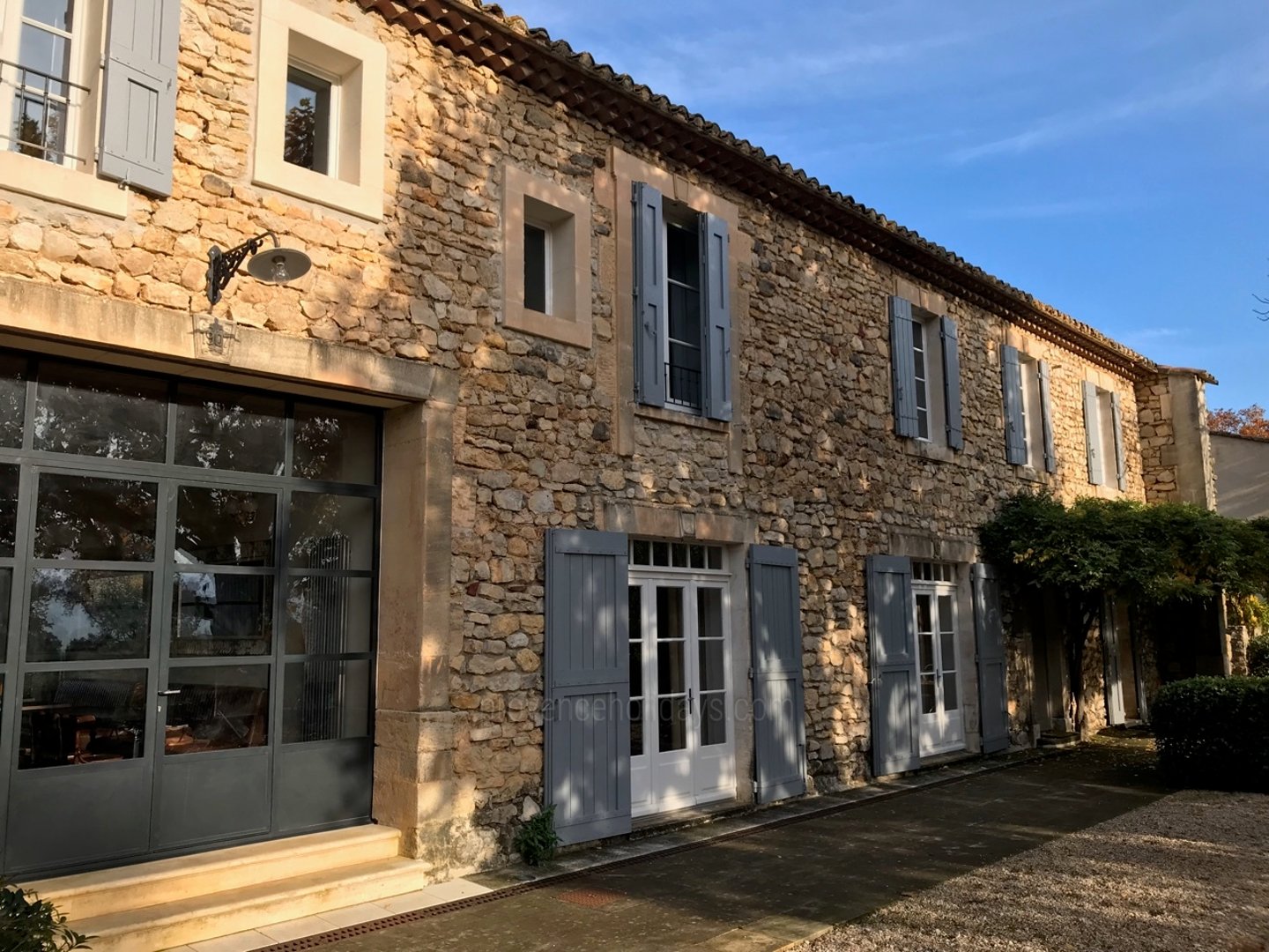 54 - Bastide de Goult: Villa: Exterior