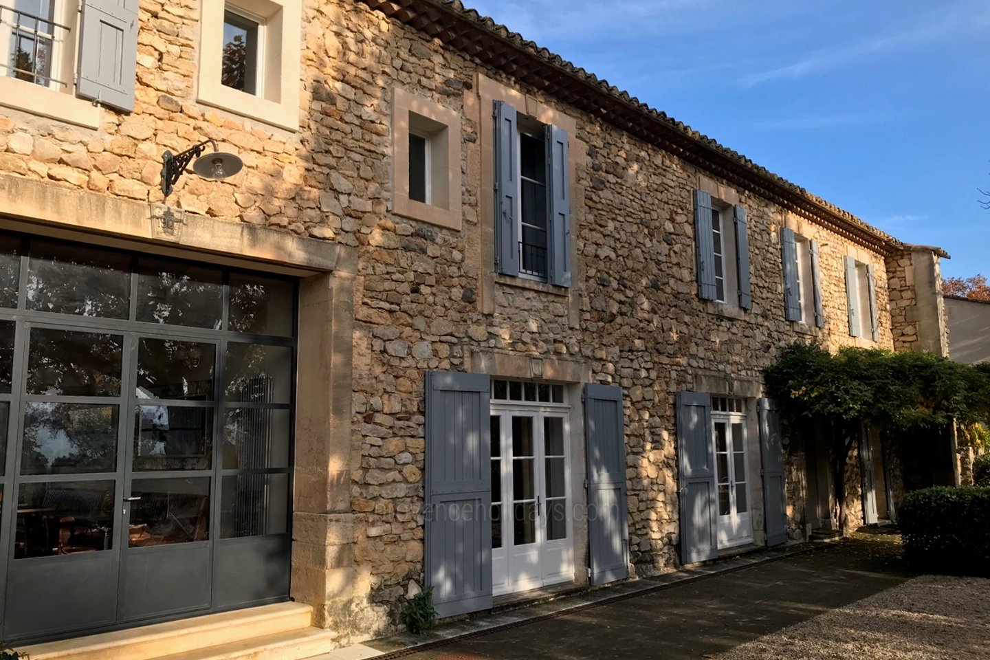 54 - Bastide de Goult: Villa: Exterior