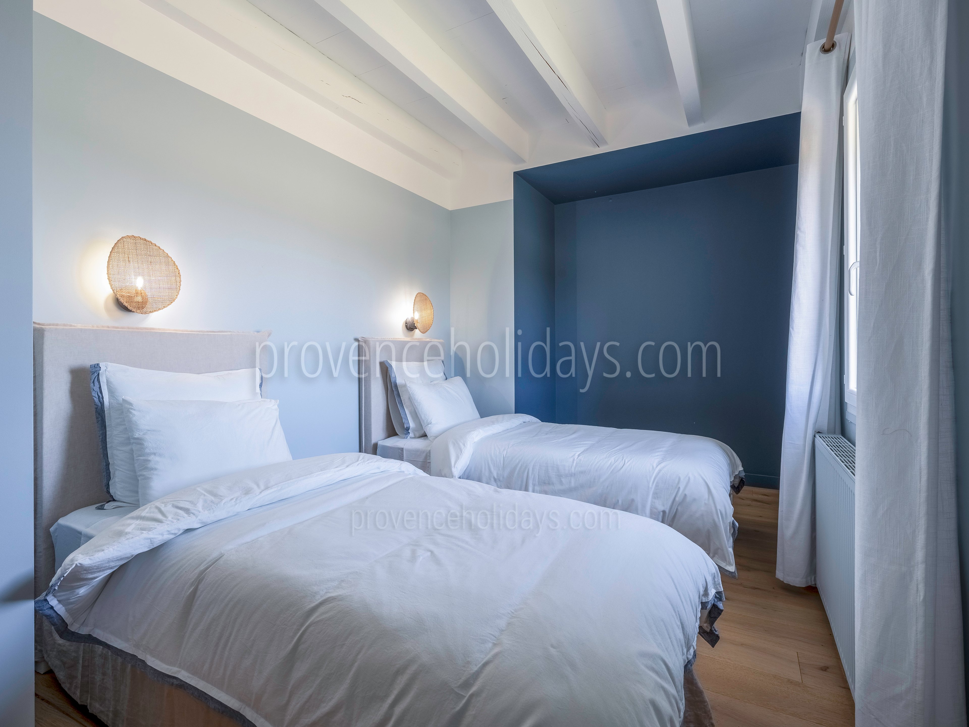 28 - Mas du Bois Clair: Villa: Bedroom 2