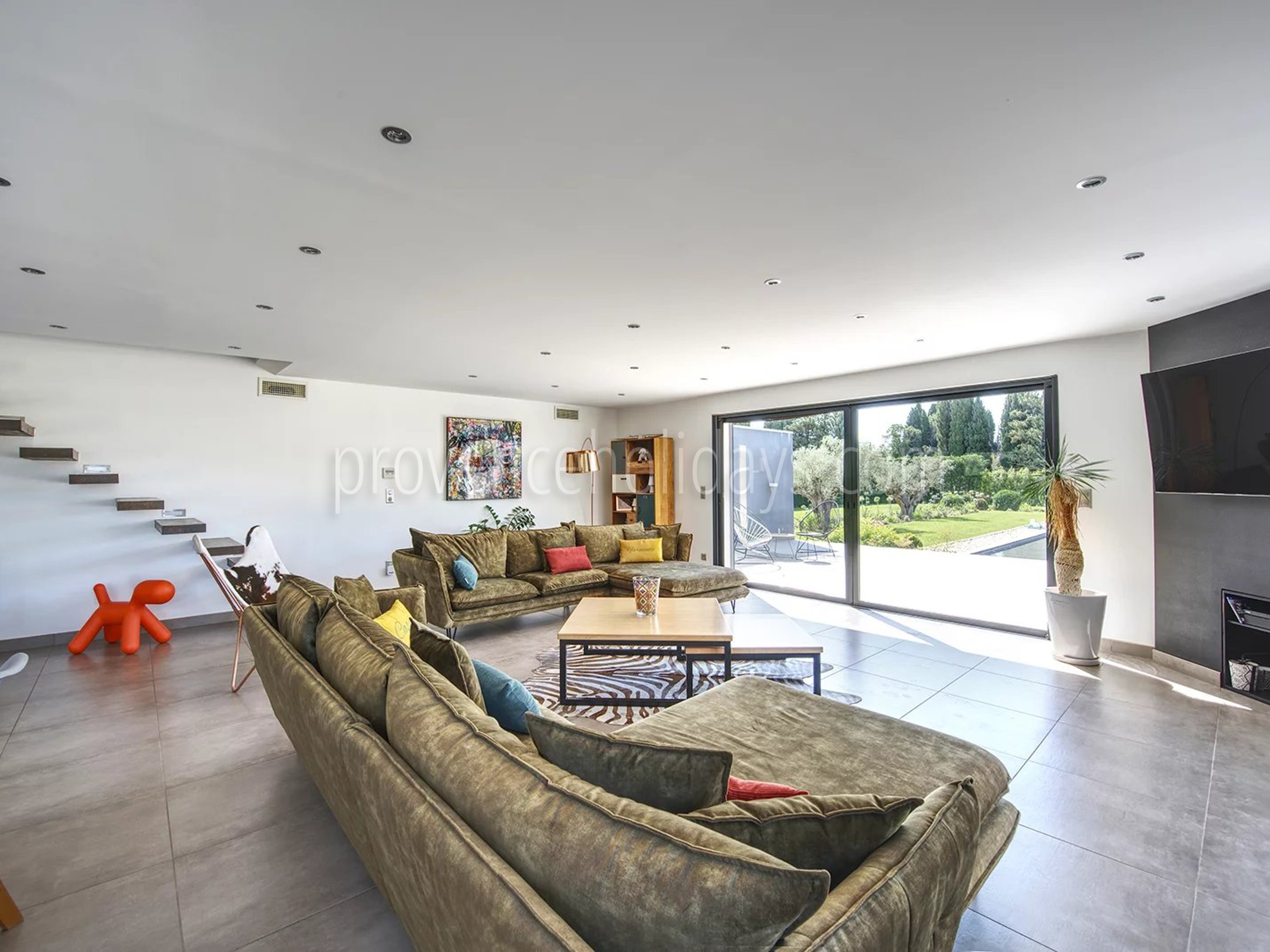 25 - House with pool house in Eyguières: Villa: Interior