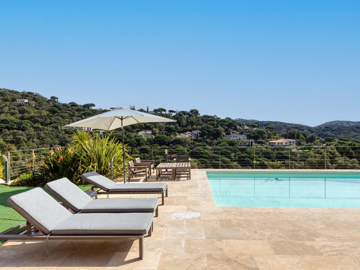 11 - Villa Harmonie de Gigaro: Villa: Pool