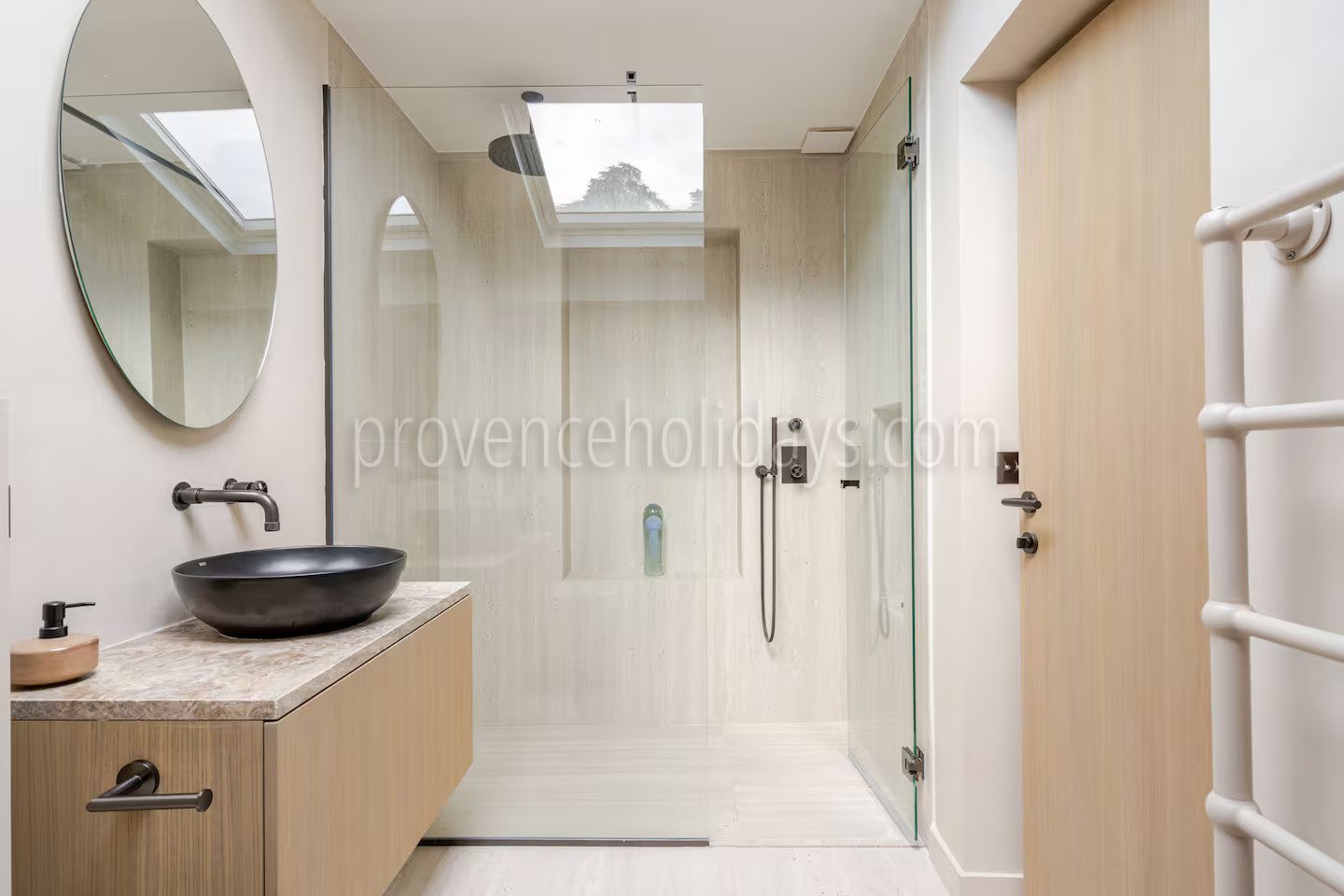 20 - Villa Elite: Villa: Bathroom
