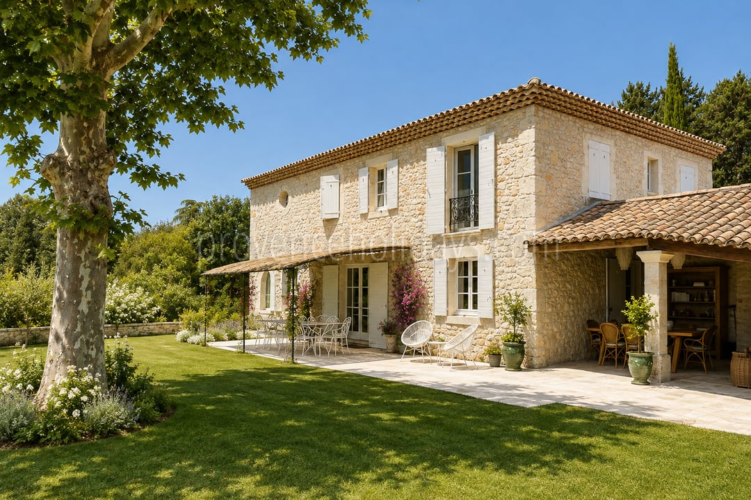 Renovated farmhouse in Montélimar