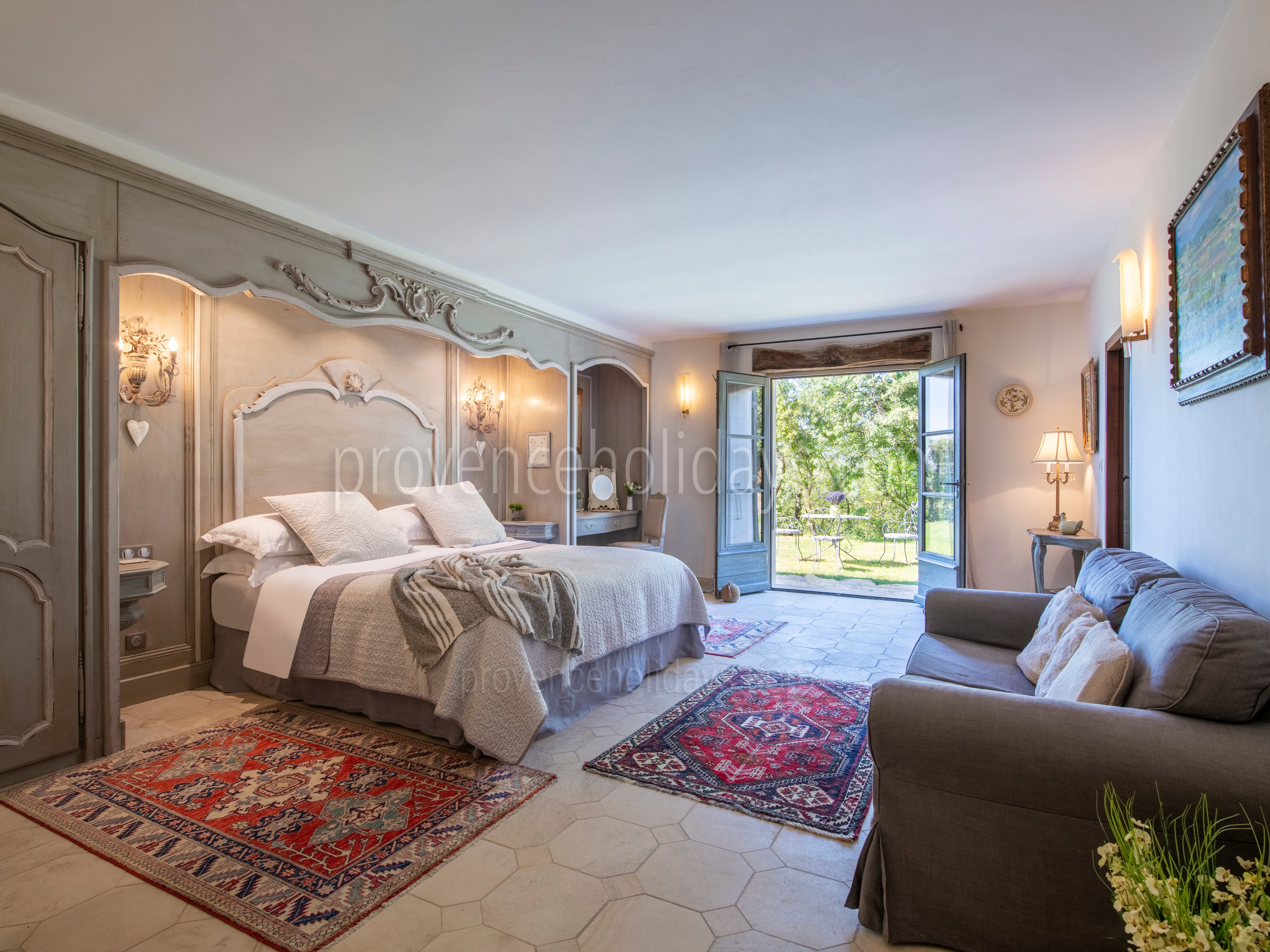 4 - Mas Bonius: Villa: Bedroom