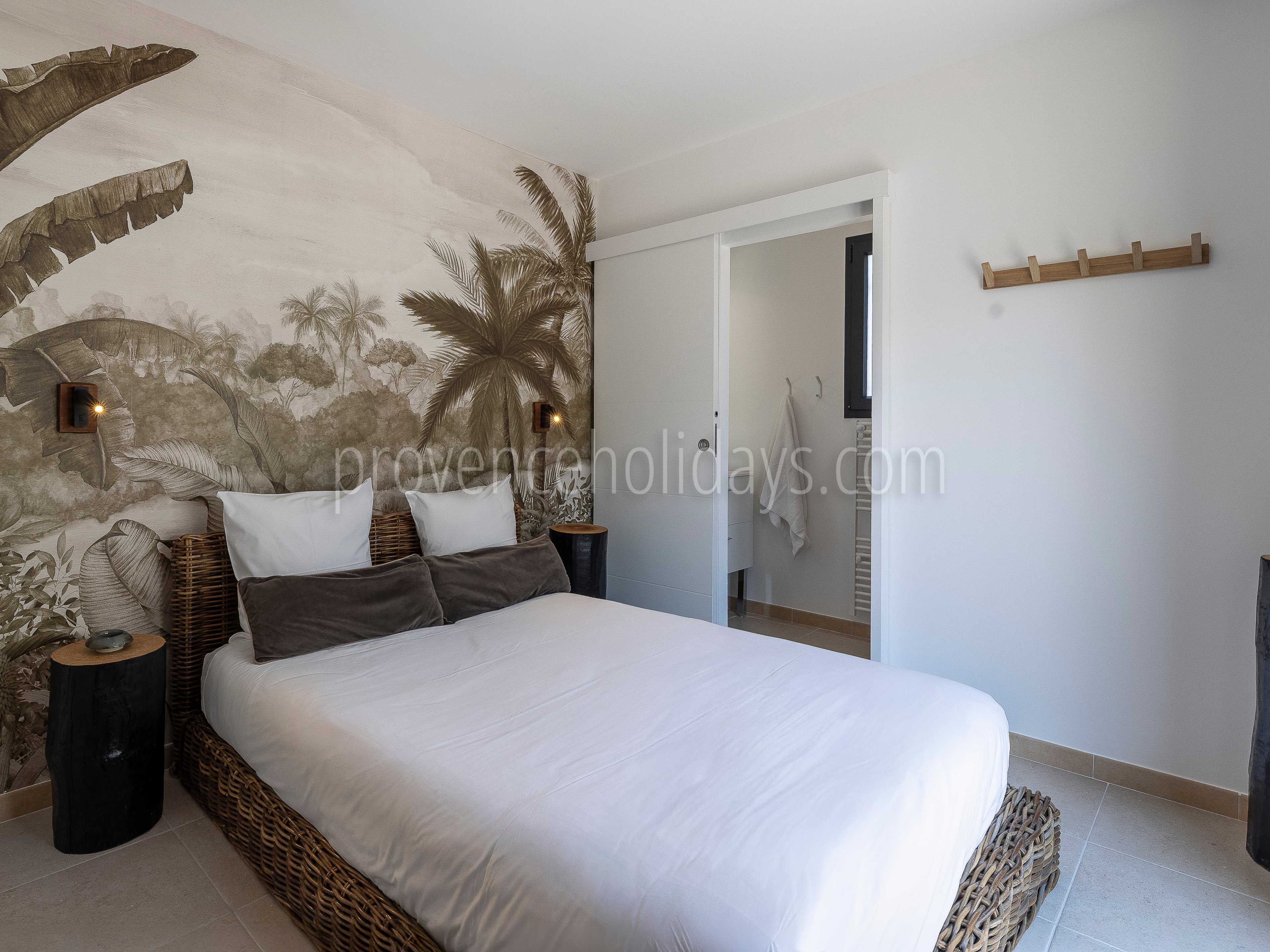 12 - Villa des Cigales: Villa: Bedroom