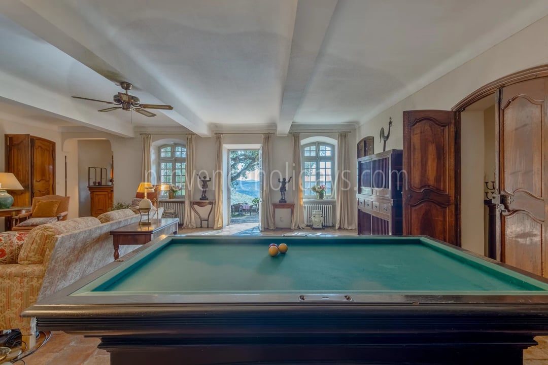18 - Steinernes hameau in La Garde-Freinet: Villa: Interior