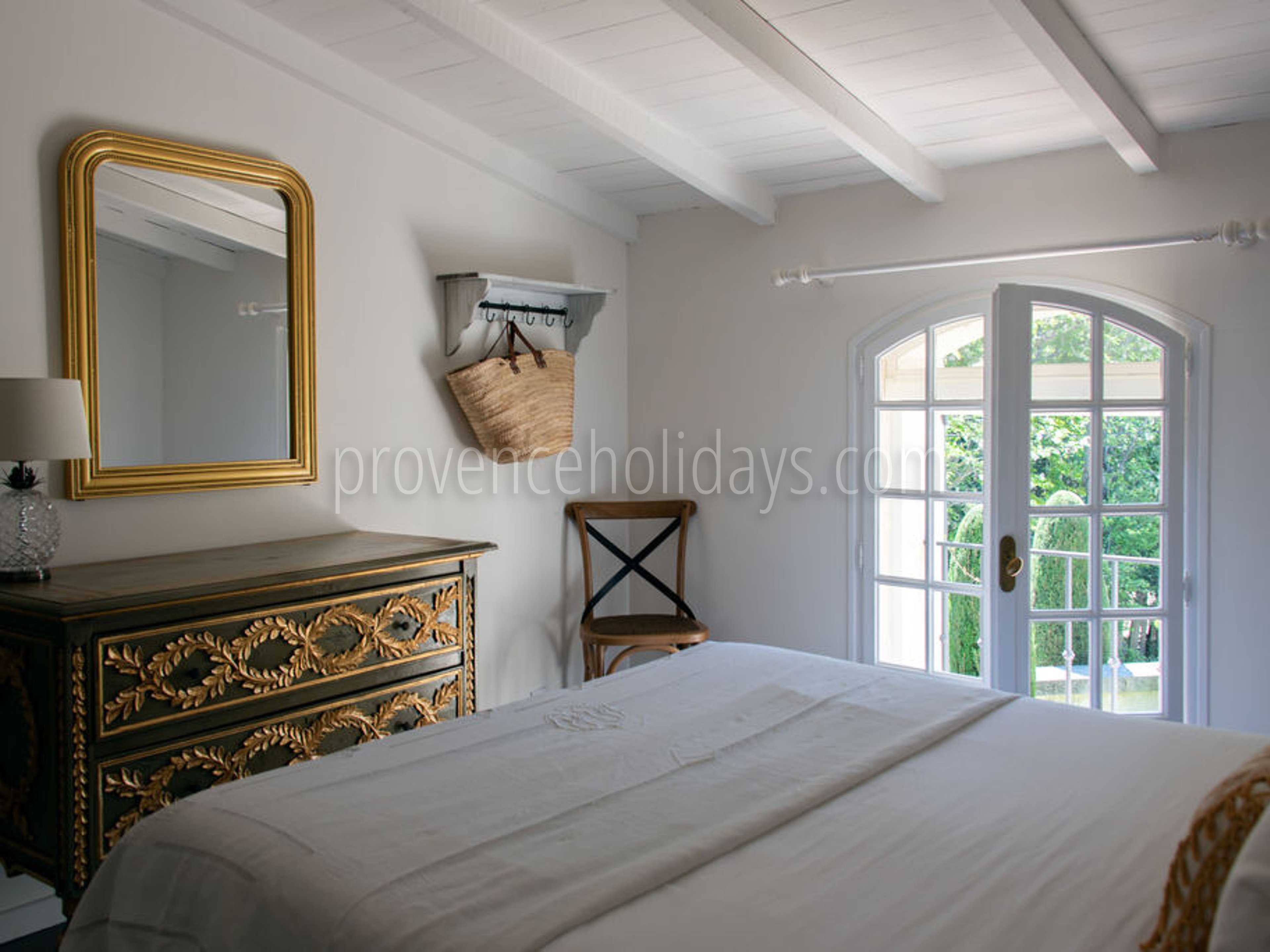 72 - Mas Mouriès: Villa: Bedroom